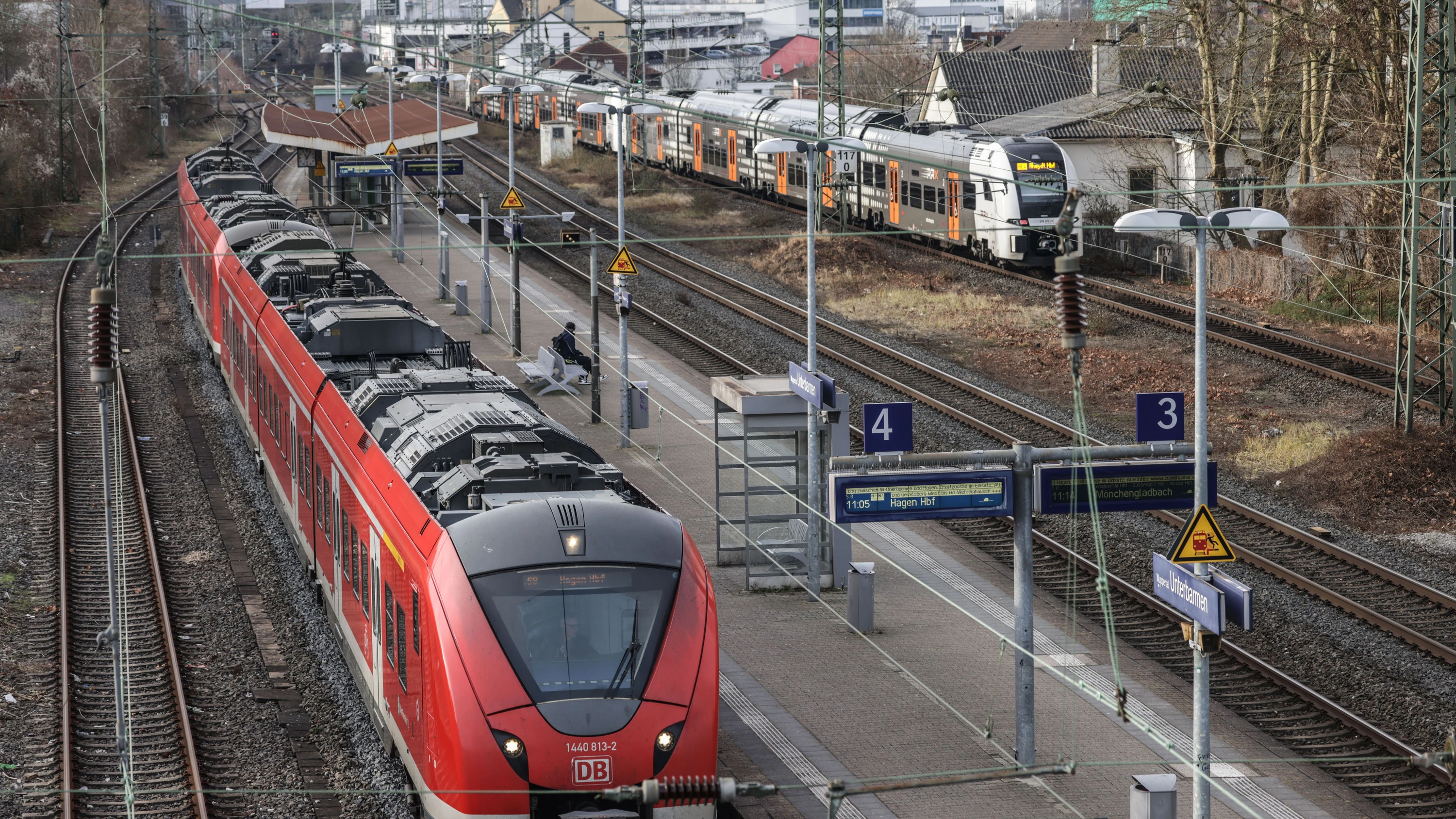 Wuppertal: Die Deutsche Bahn hat die Generalsanierung der Bahnstrecke zwischen Hagen und Köln abgeschlossen. - dpa