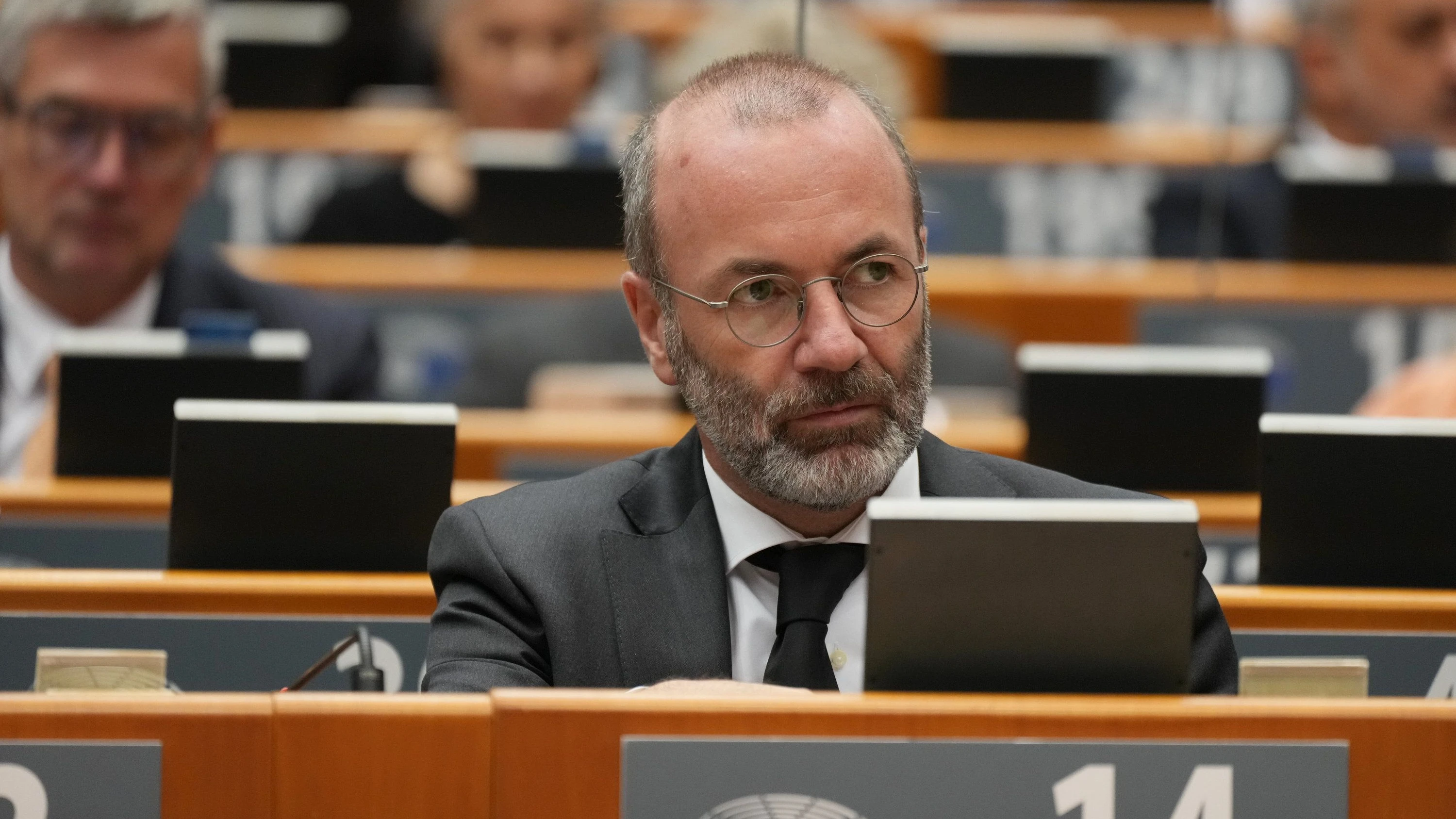 EVP und AfD: Manfred Weber sitzt zwischen den Stühlen EVP und AfD: Manfred Weber sitzt zwischen den Stühlen