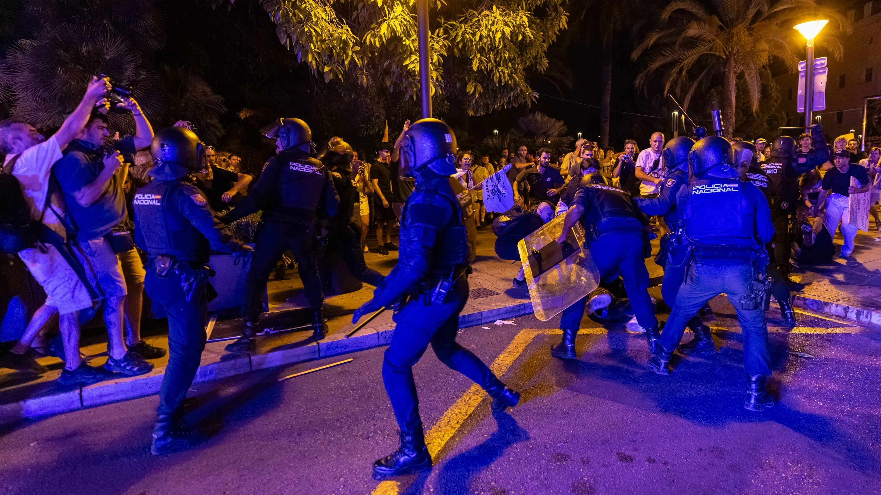 Massentourismus auf Mallorca: Friedlicher Protest endet mit gewaltsamer Eskalation