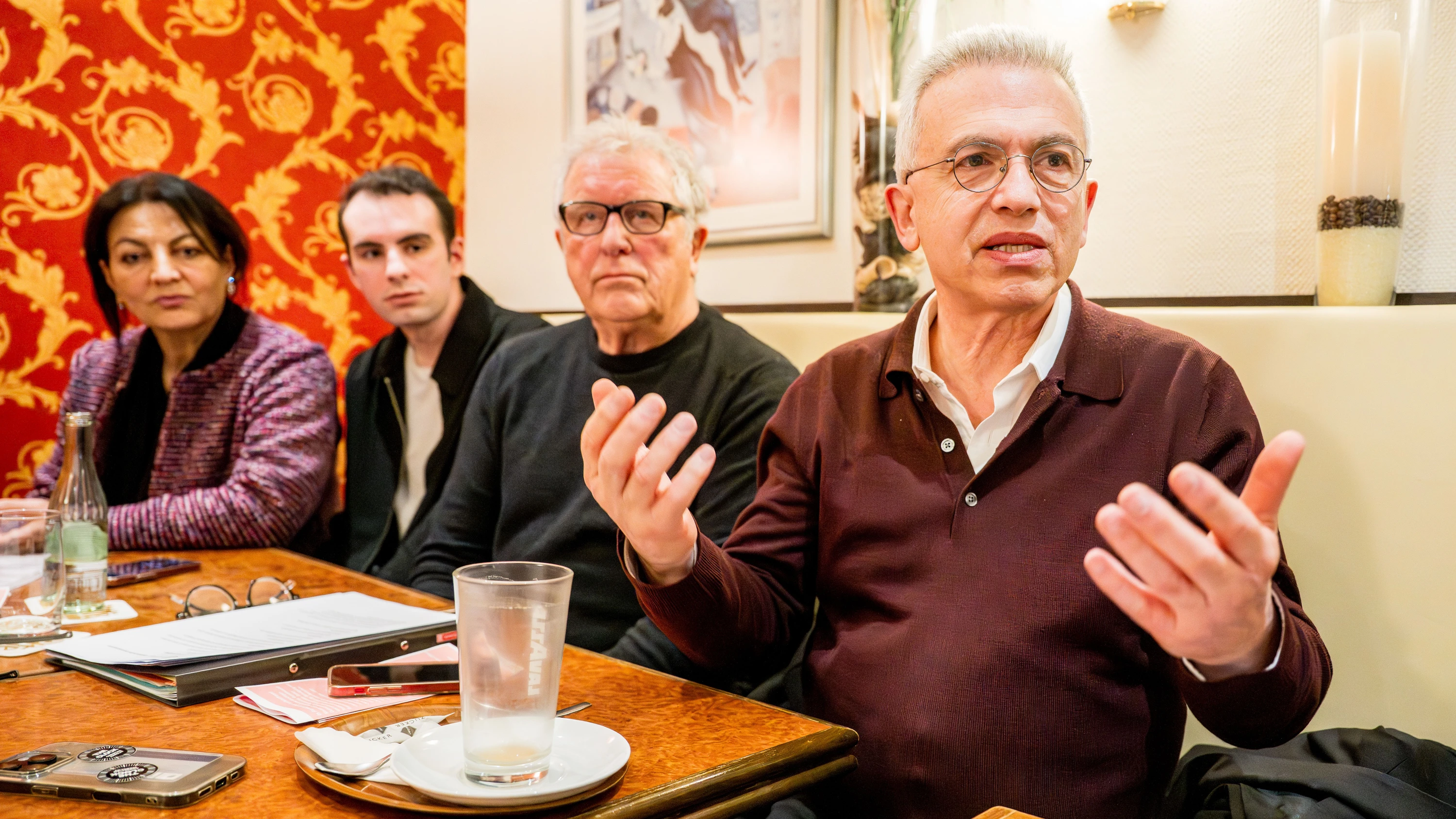 Liste von Peter Feldmann: Urkundenfälschung ist kein Kavaliersdelikt