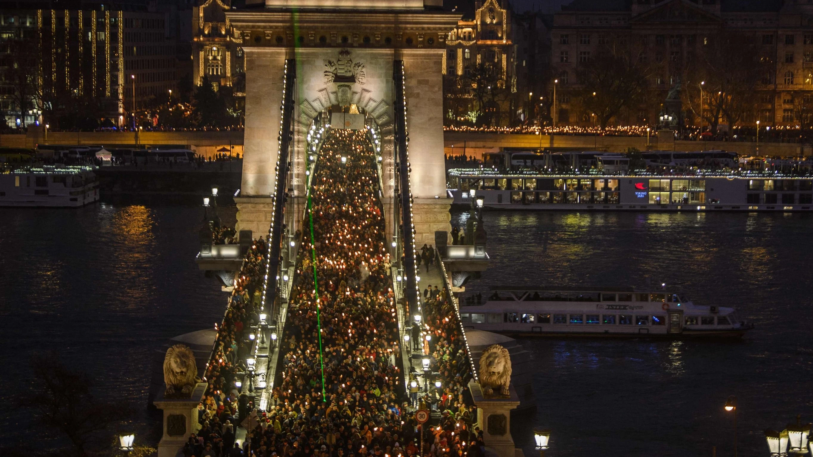 Wahlkampf in Ungarn: Ein heikles Thema für Orbán