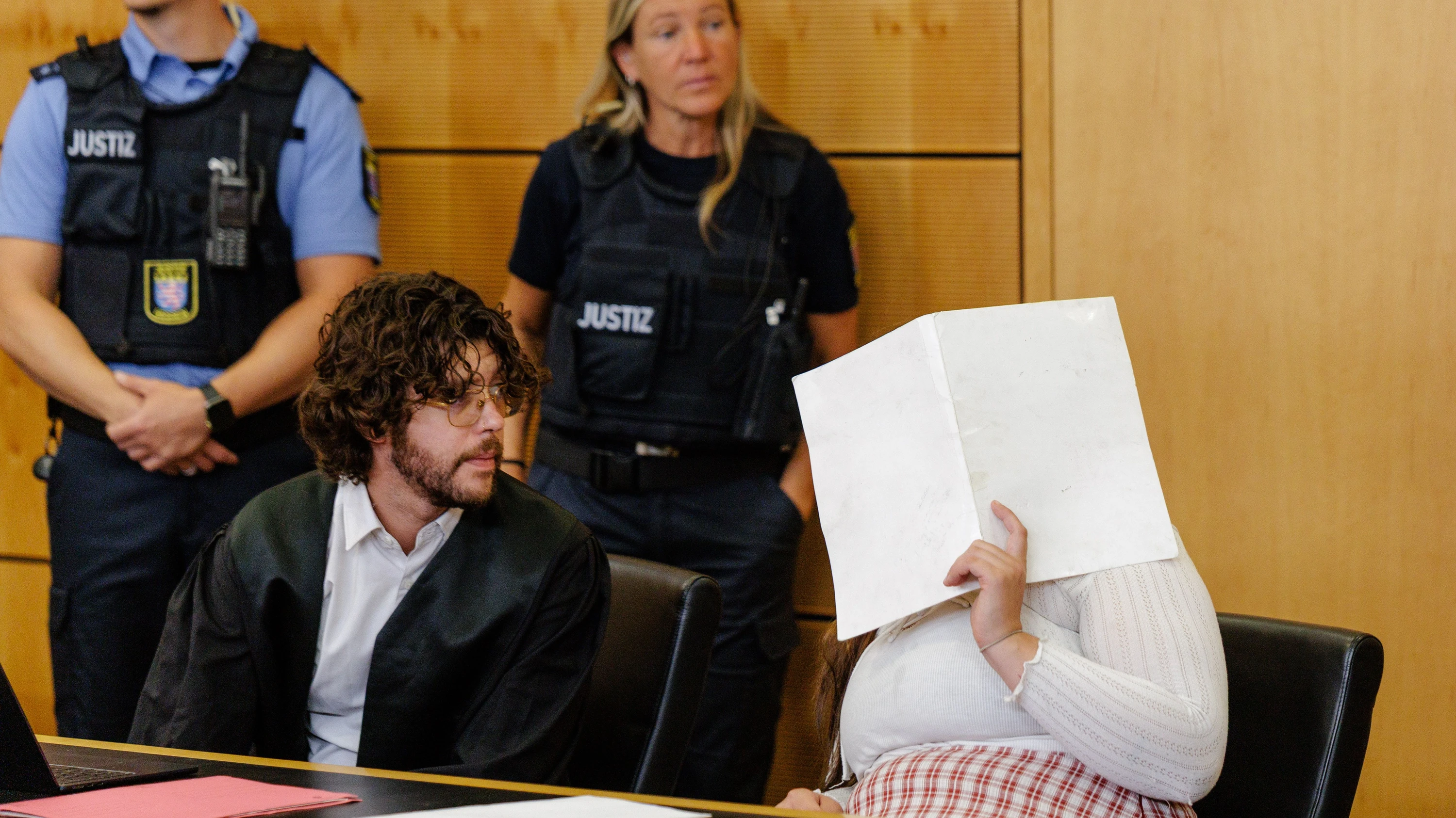 Urteil des Amtsgerichts: Bewährungsstrafe für Besetzerin des Osthangs an Mathildenhöhe