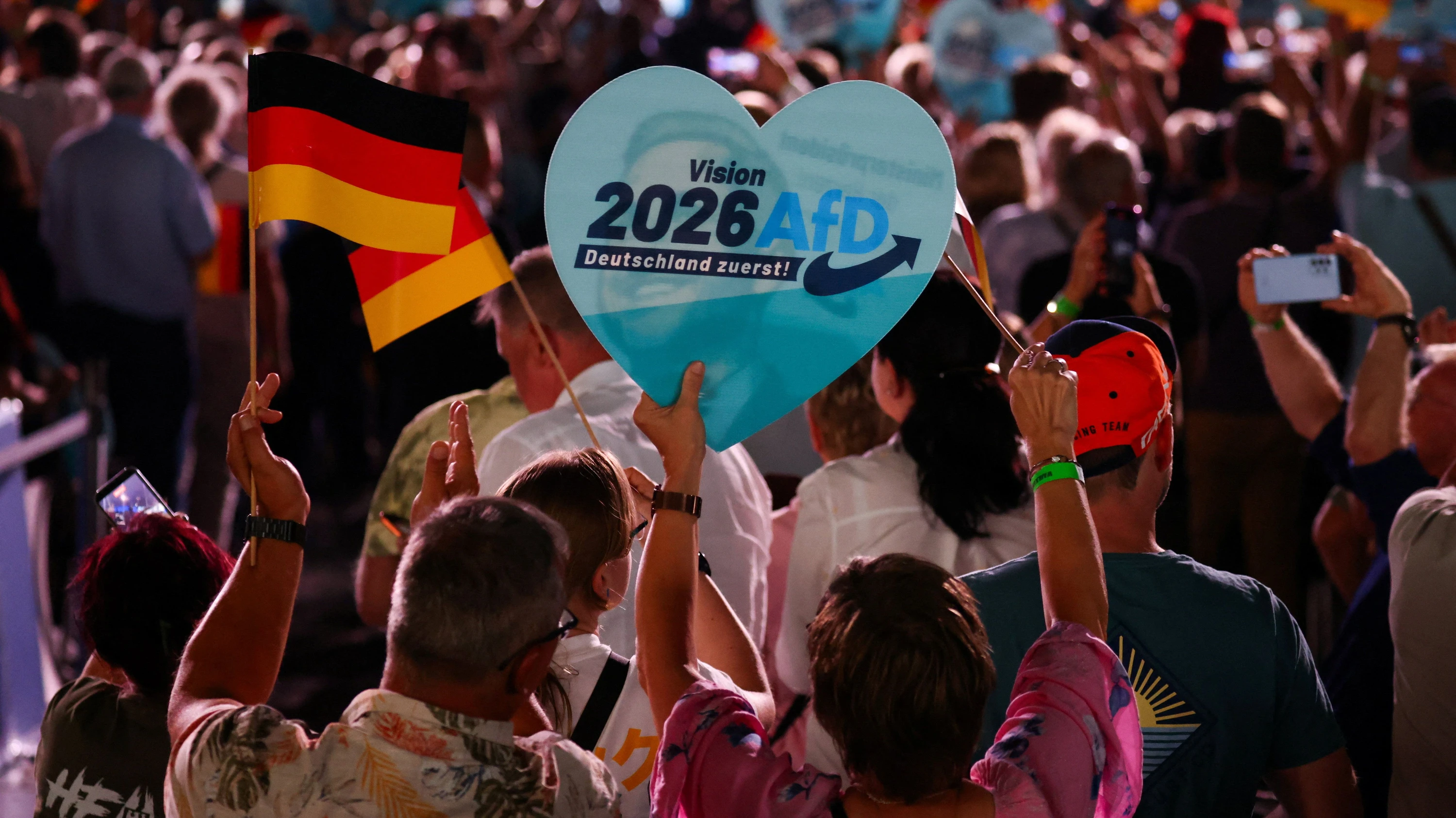 Wahlkampfauftakt der AfD: „Früher wurde man dafür komisch angeschaut“ Wahlkampfauftakt der AfD: „Früher wurde man dafür komisch angeschaut“