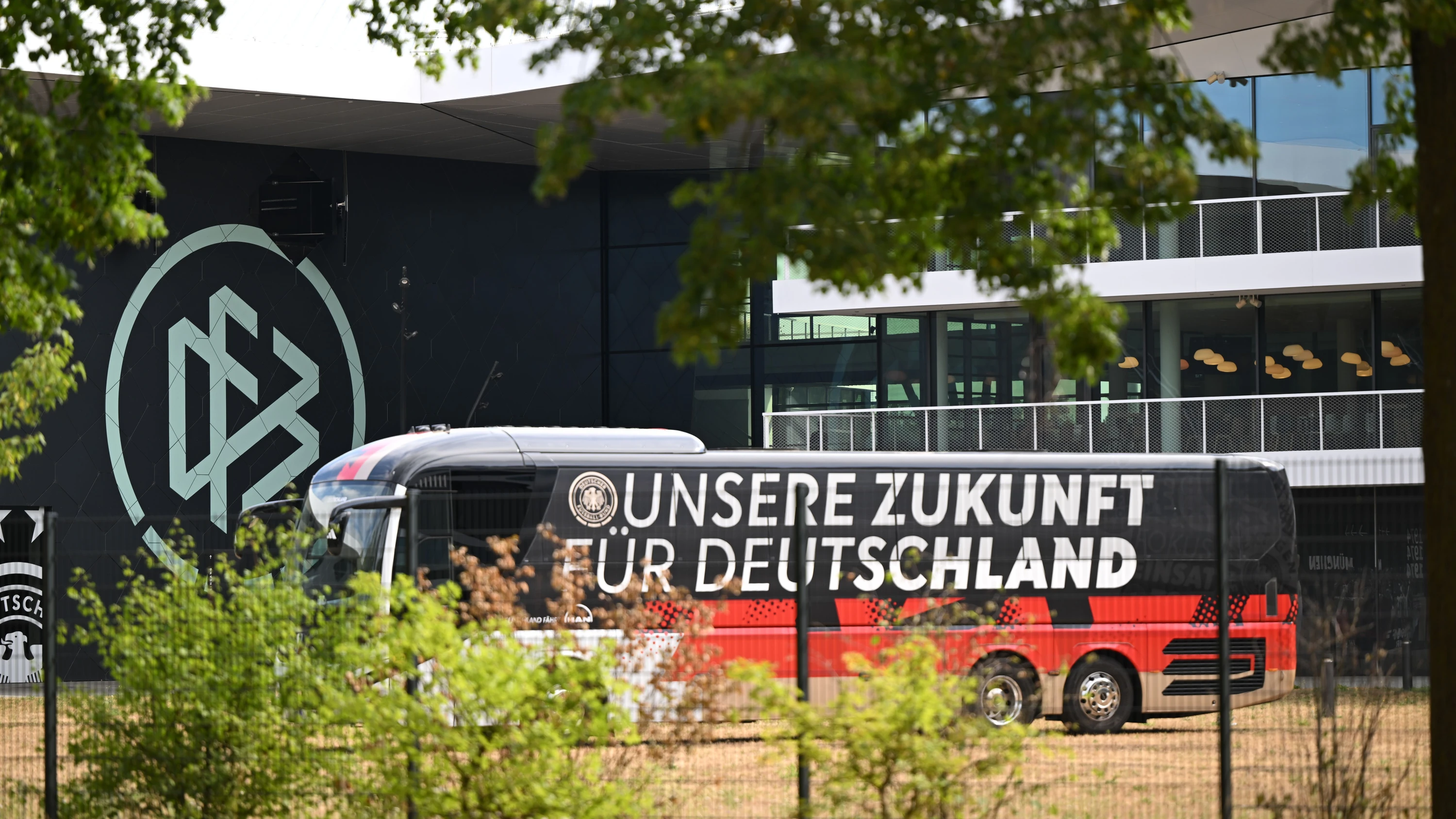 Korruptionsverdacht: Razzia bei DFB wegen Tickets für Fußball-EM 2024 Korruptionsverdacht: Razzia bei DFB wegen Tickets für Fußball-EM 2024