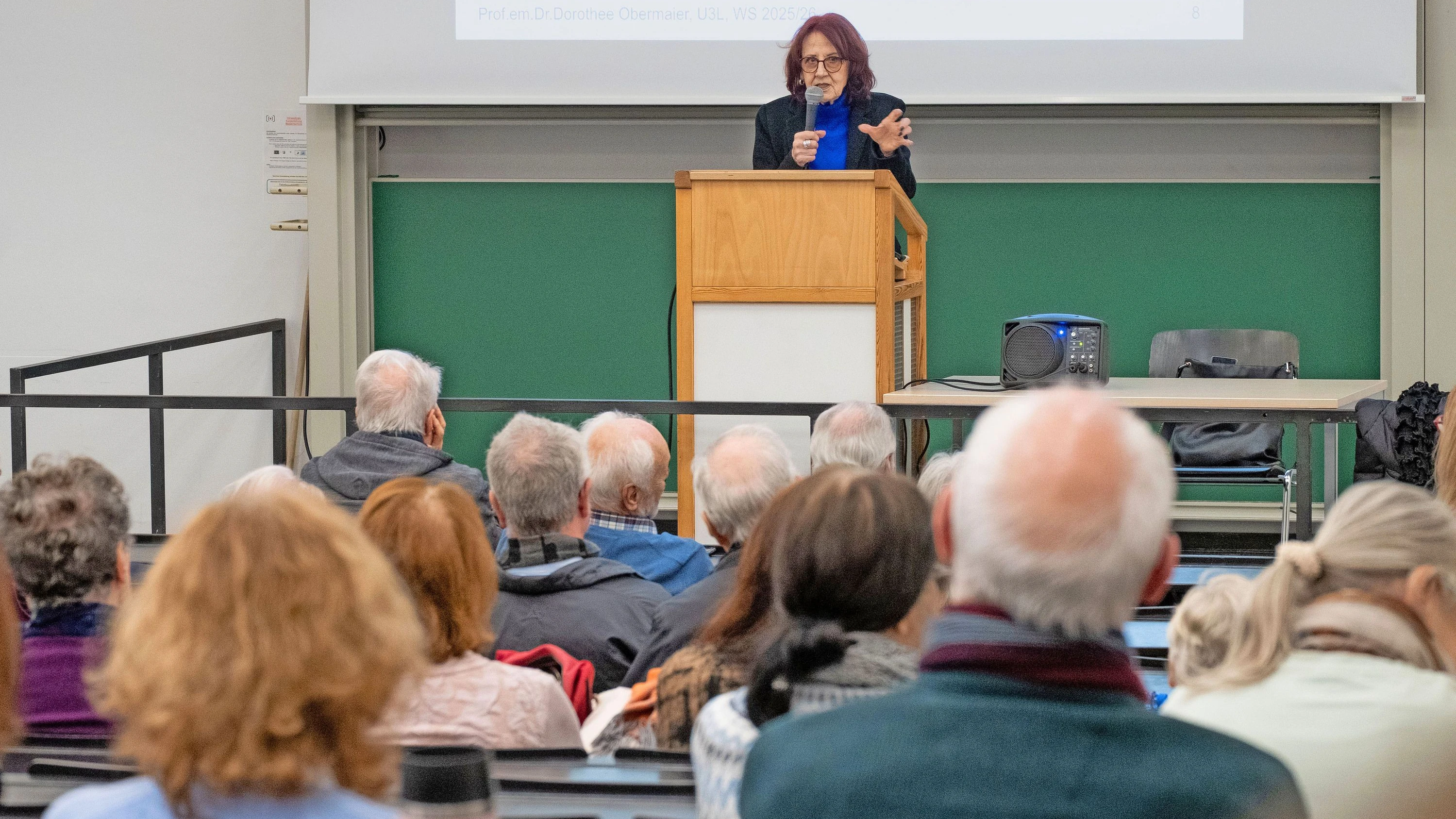 Universität Frankfurt: Seniorstudenten diskutieren über Putin, Gender und die RAF
