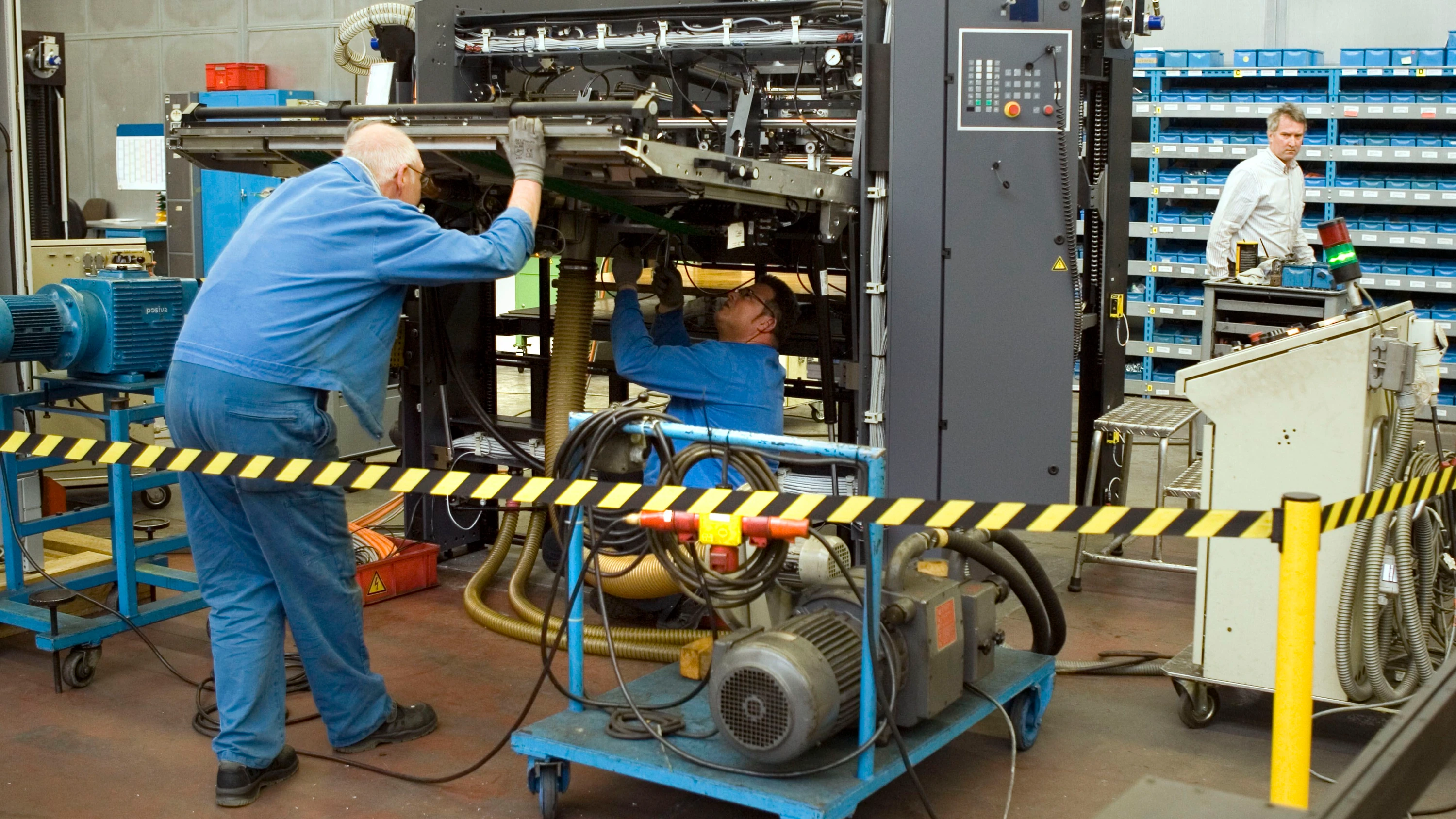 Hessische Schlüsselindustrie: Stellenabbau in der Metallbranche Die Zahl der Beschäftigten in der hessischen Metall- und Elektroindustrie ist allein in den vergangenen zwölf Monaten um 6400 geschrumpft. Der Arbeitgeberverband ruft die Politik zum Handeln auf.