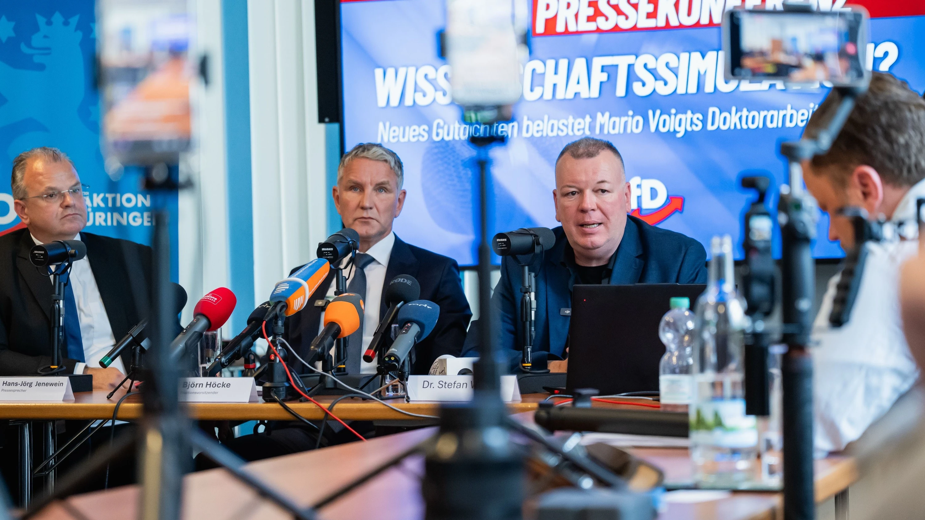 Voigts Doktorarbeit: Mit Geld der AfD findet der Plagiatsjäger noch mehr Fehler