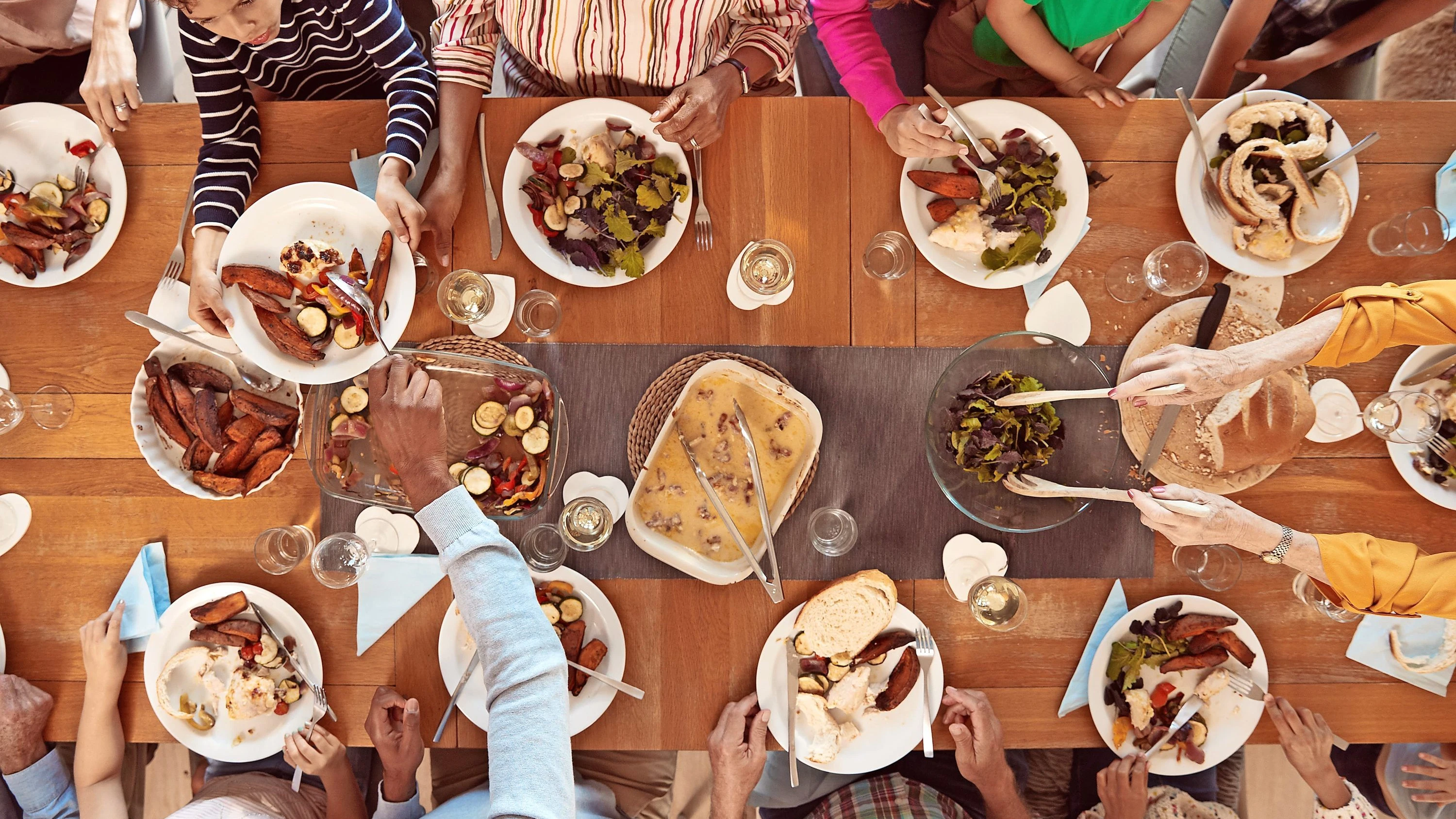 Erfolgsautorin Samin Nosrat: Zeit und Mahlzeit