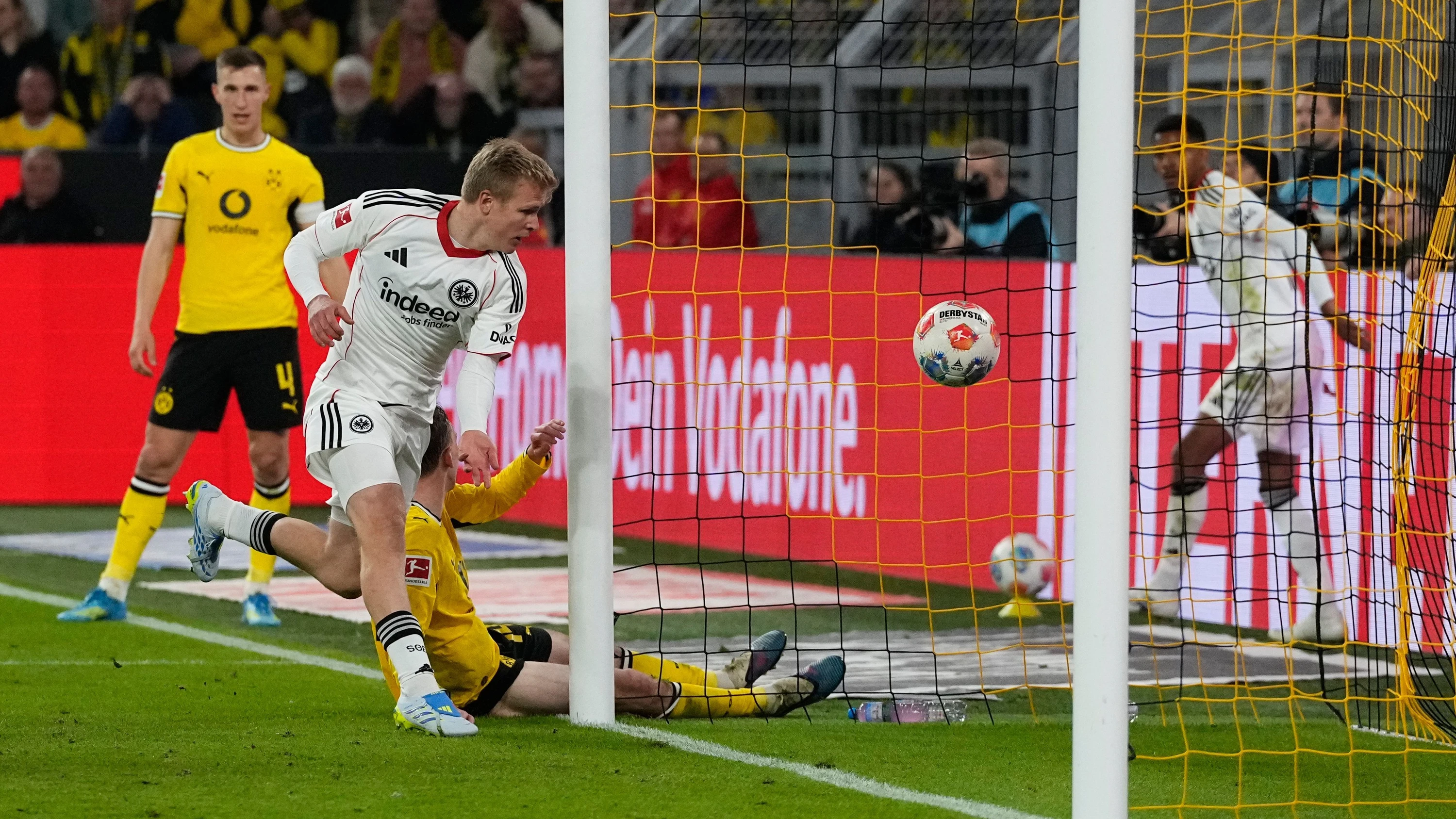 Bild: 2:3-Niederlage bei BVB: Träum was Schönes, Eintracht!