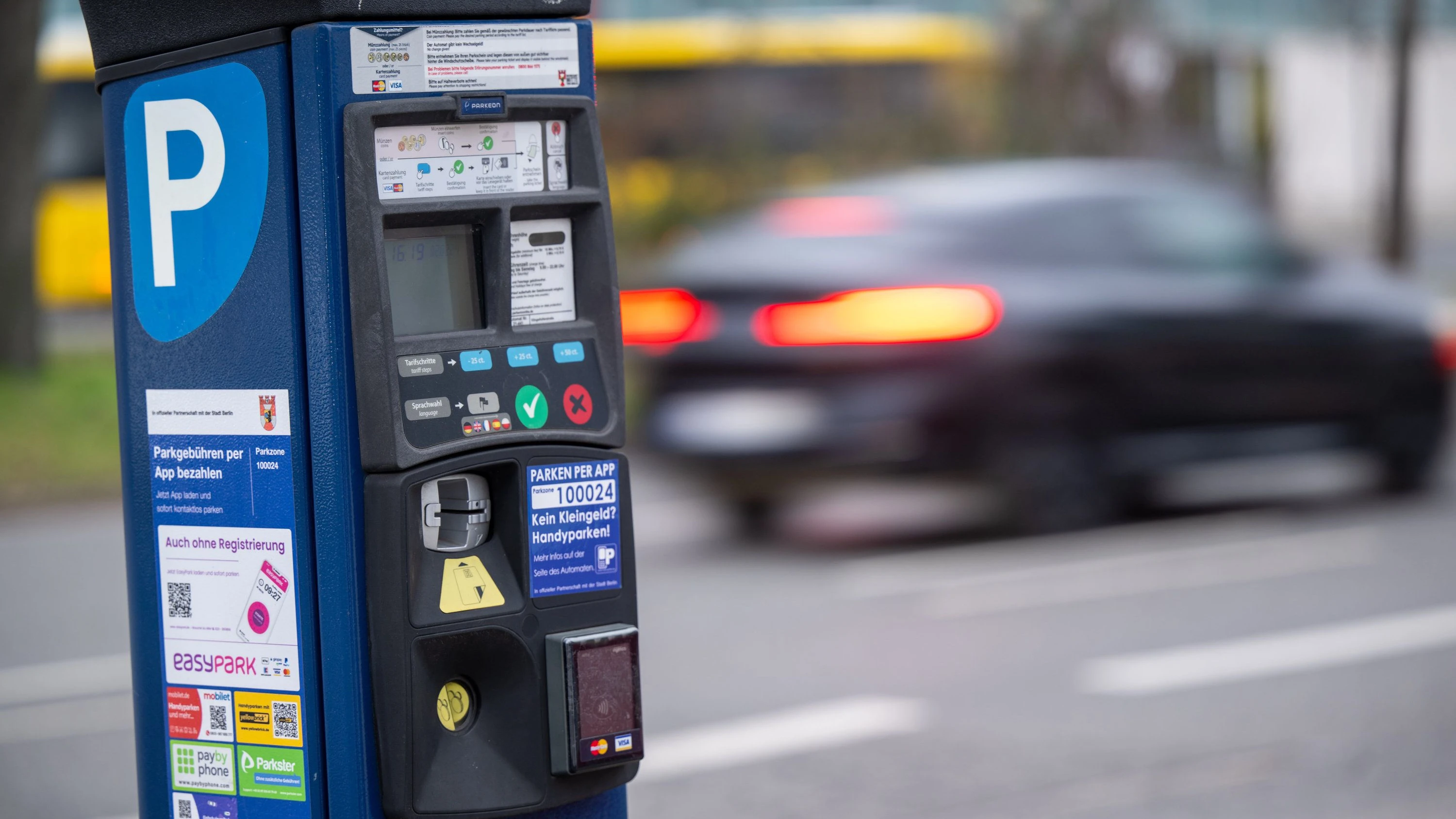 Prozess in Kempten: Ehepaar stiehlt fast zwei Millionen Euro aus Parkautomaten