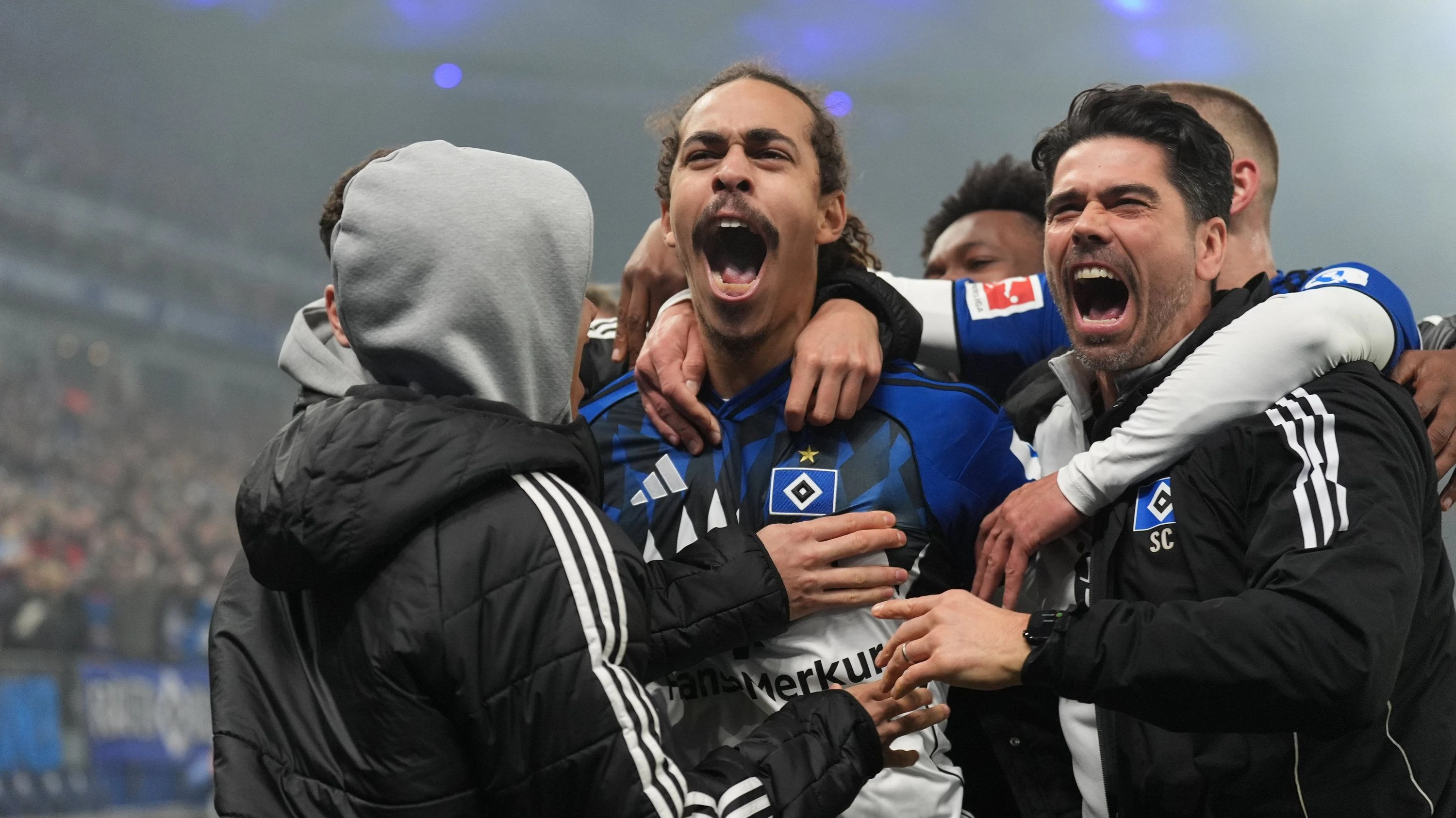 3:2 gegen Werder Bremen: HSV gewinnt packendes Nordderby 3:2 gegen Werder Bremen: HSV gewinnt packendes Nordderby