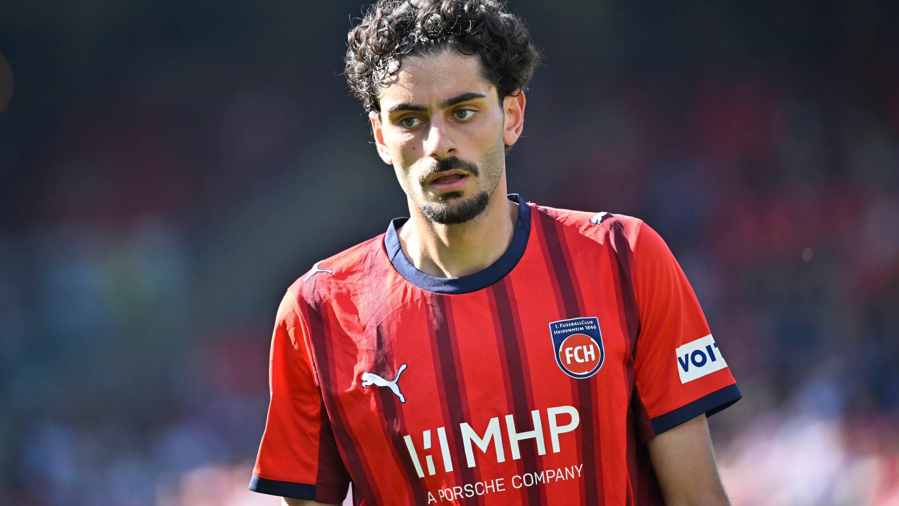 Bundesligaprofi Dinkçi: „Ich weiß nur, dass ich heulend den Trainer angerufen habe“ Bundesligaprofi Dinkçi: „Ich weiß nur, dass ich heulend den Trainer angerufen habe“