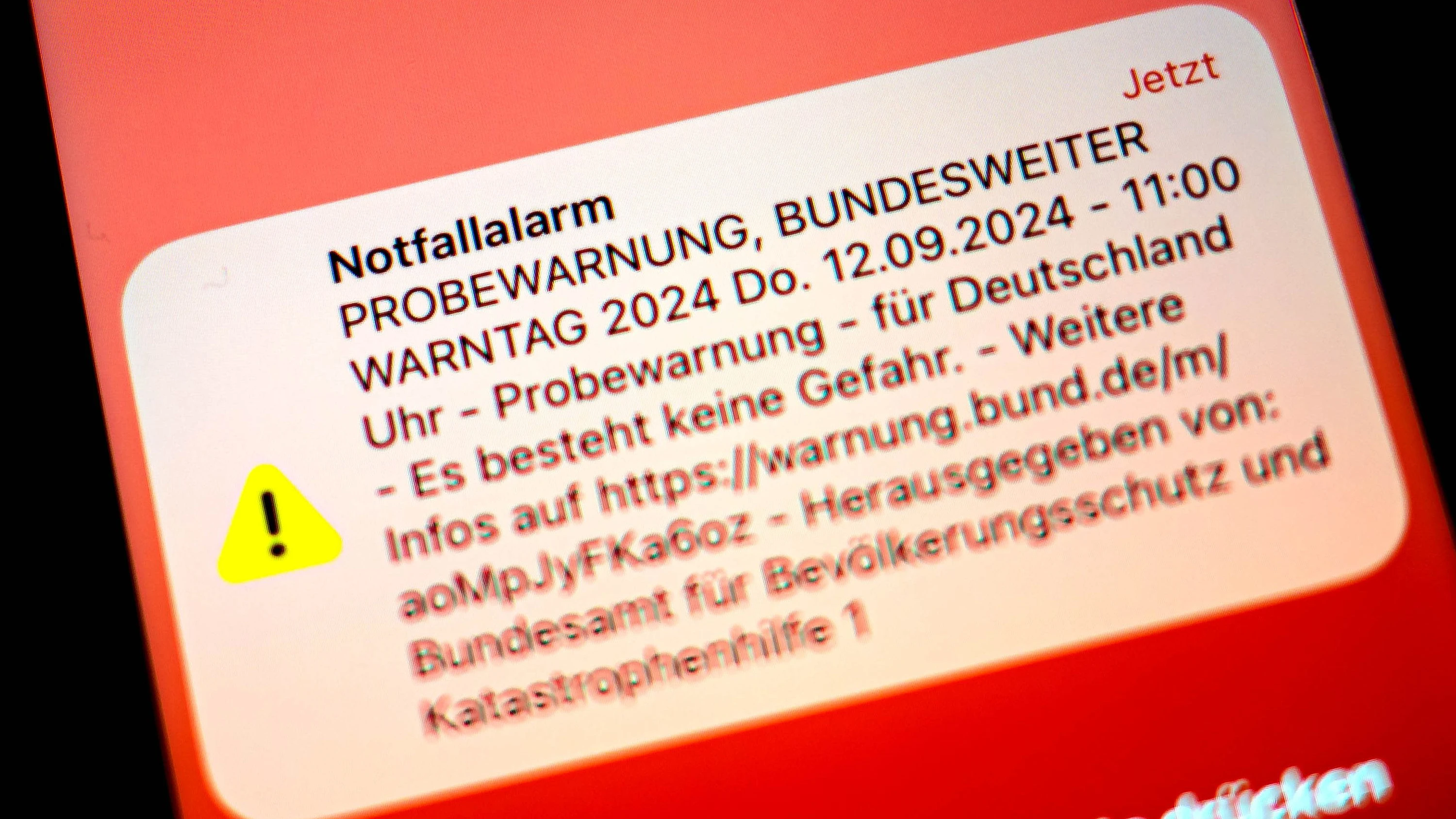 Warntag 2026: Ihr Handy blieb beim Warntag stumm? Daran kann es liegen Warntag 2026: Ihr Handy blieb beim Warntag stumm? Daran kann es liegen