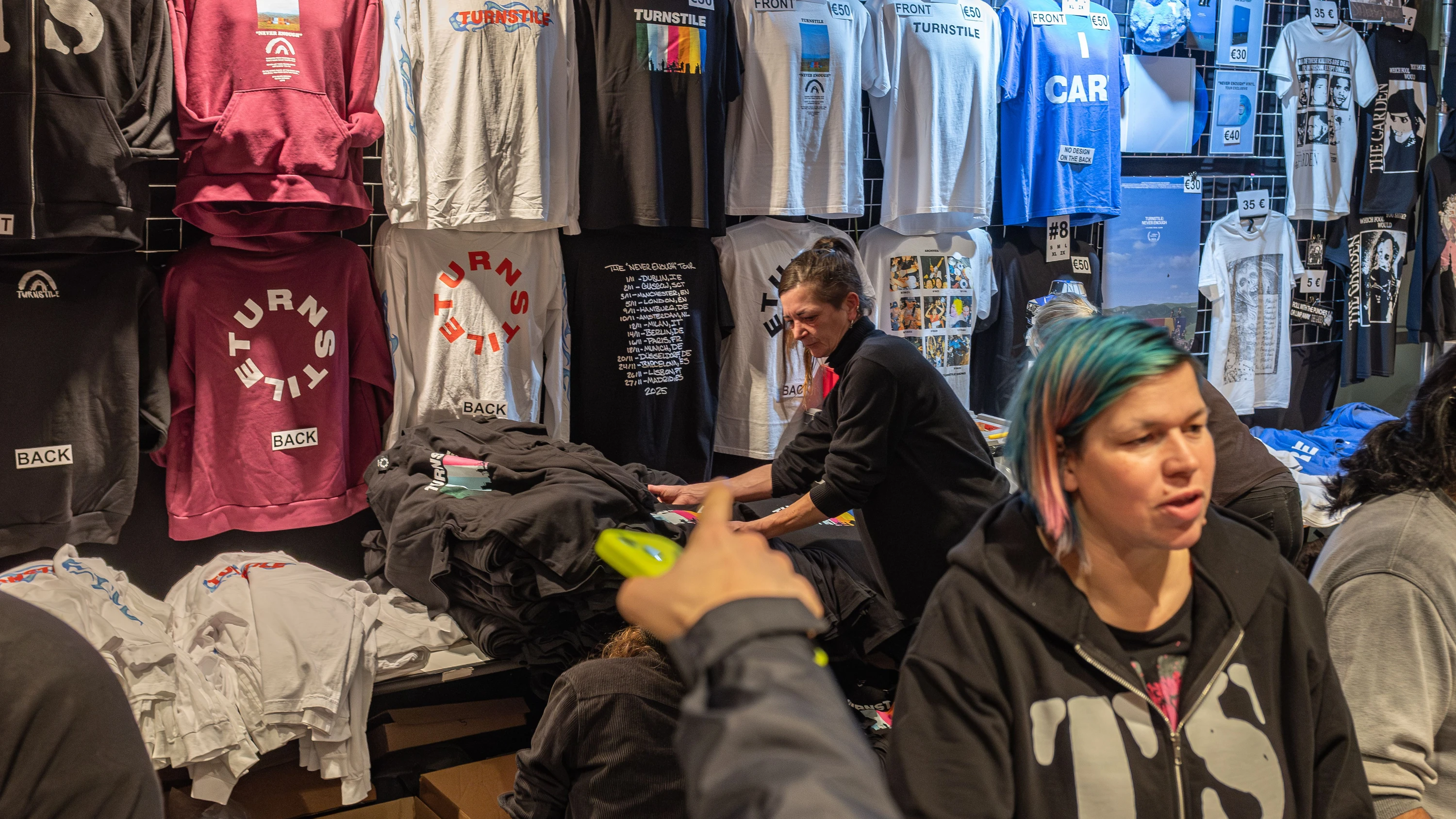 Teure Fanartikel: Wenn das Bandshirt 50 Euro kostet