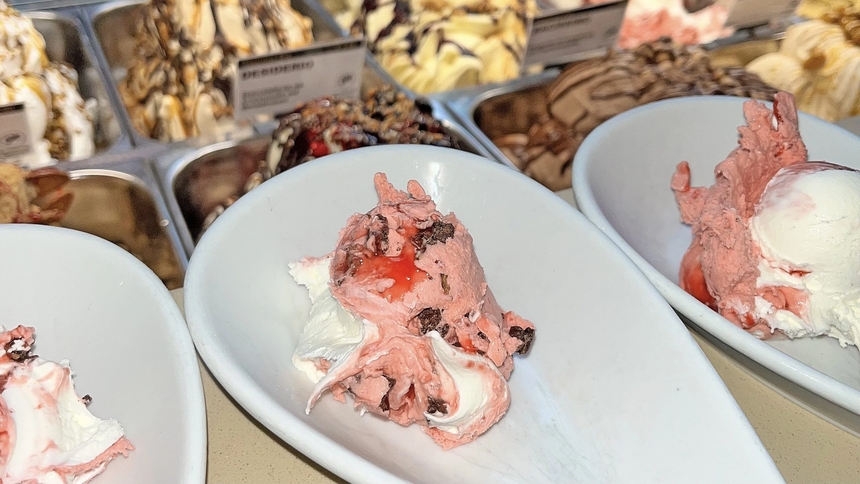 Sahne, Erdbeere, Schoko: Wie schmeckt die Eissorte des Jahres?