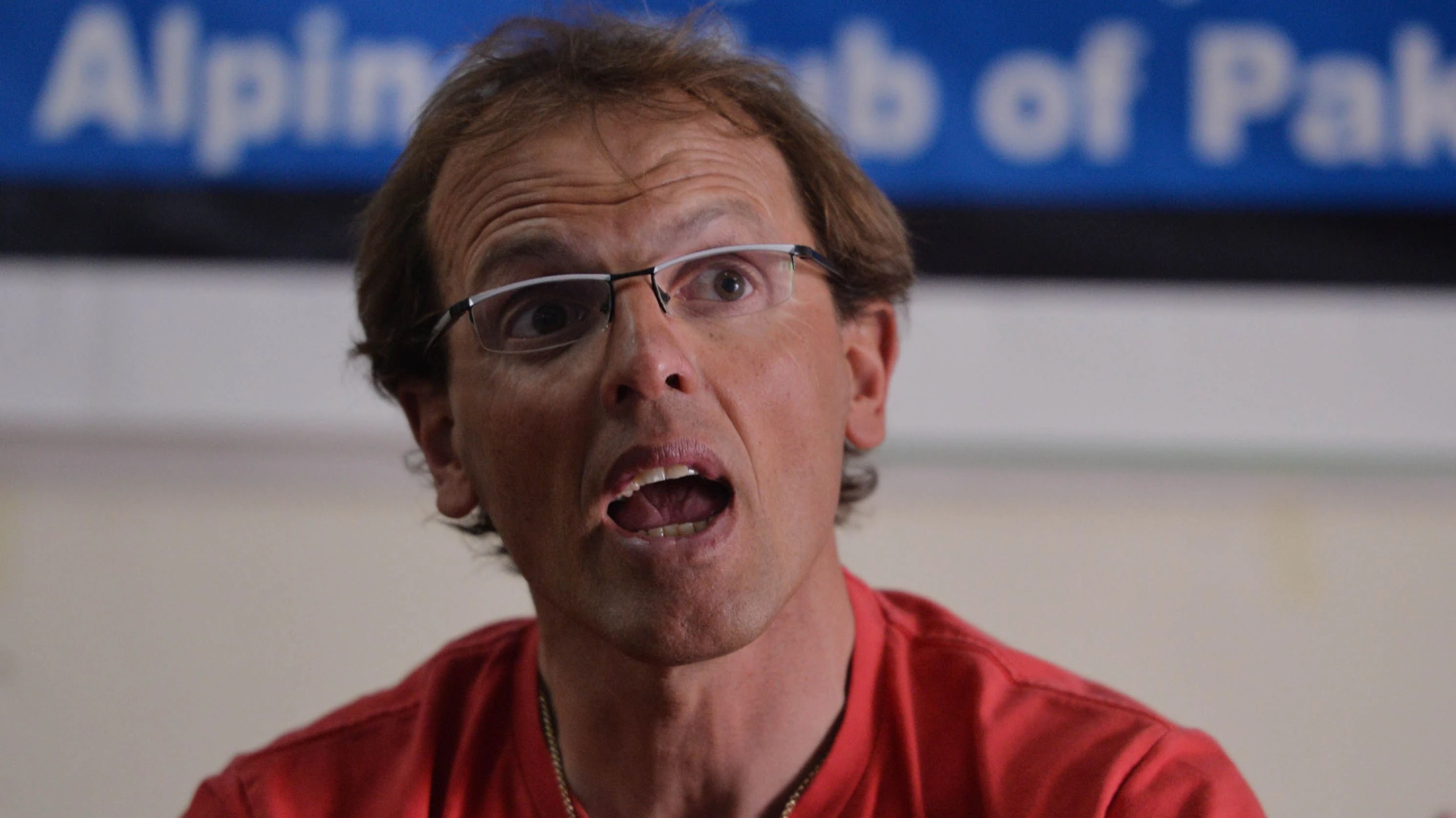 Alpinist im Krankenhaus: Simone Moro erleidet Herzanfall auf 5000 Meter Höhe Alpinist im Krankenhaus: Simone Moro erleidet Herzanfall auf 5000 Meter Höhe