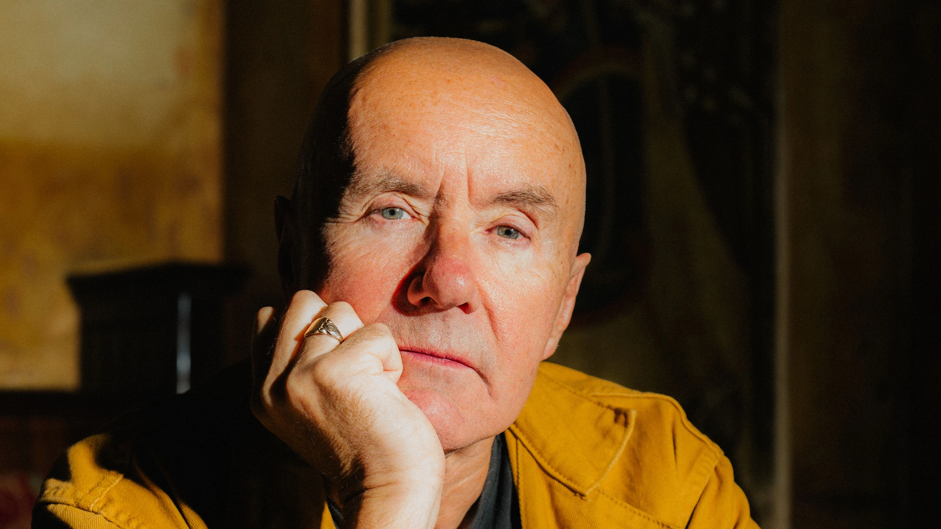 Autor Irvine Welsh: „Die größte und vielleicht gefährlichste Droge scheint mir heute das Smartphone zu sein“