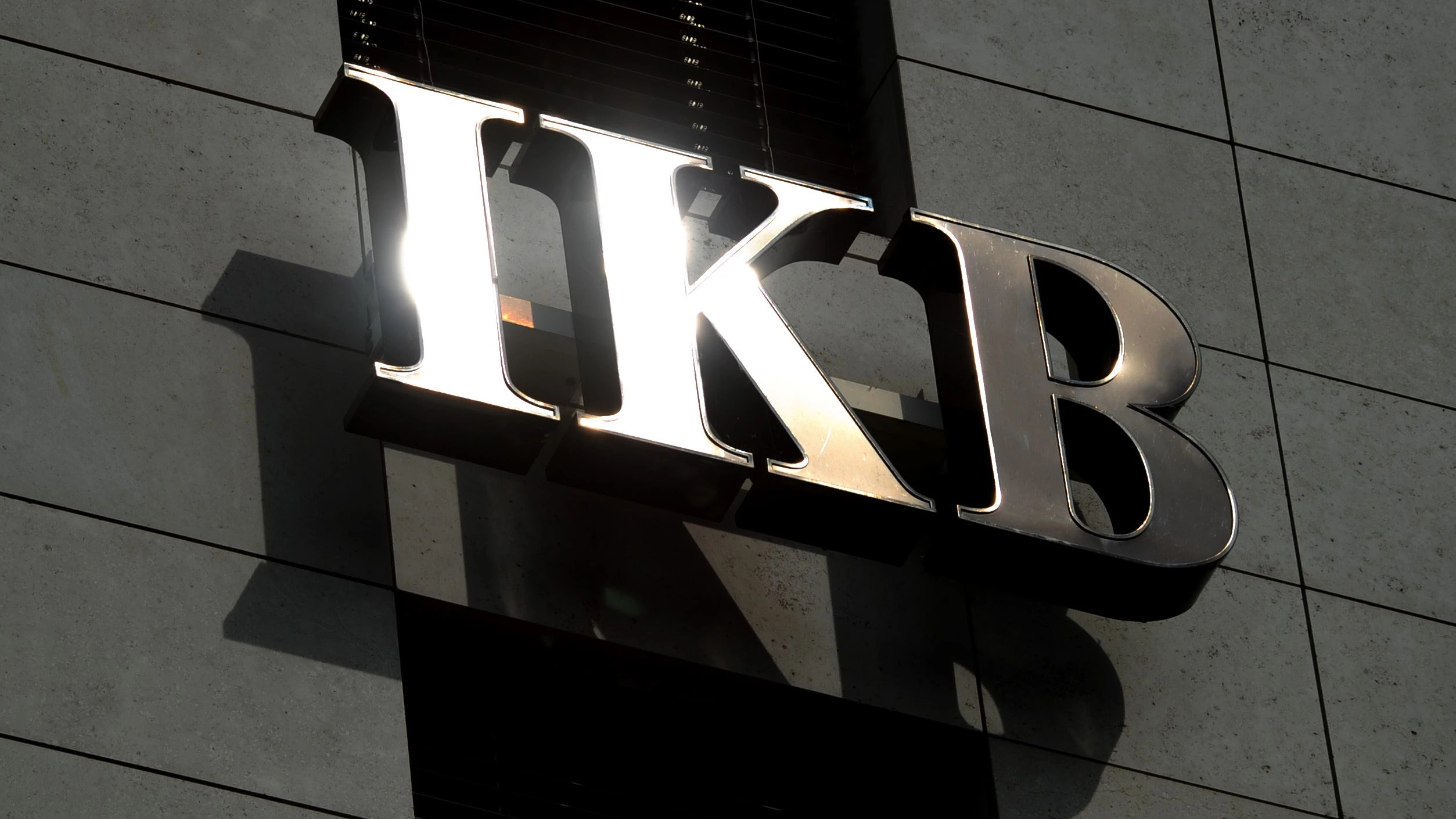 Kreditinstitute: Mittelstandsbank IKB geht an französische Credit Agricole