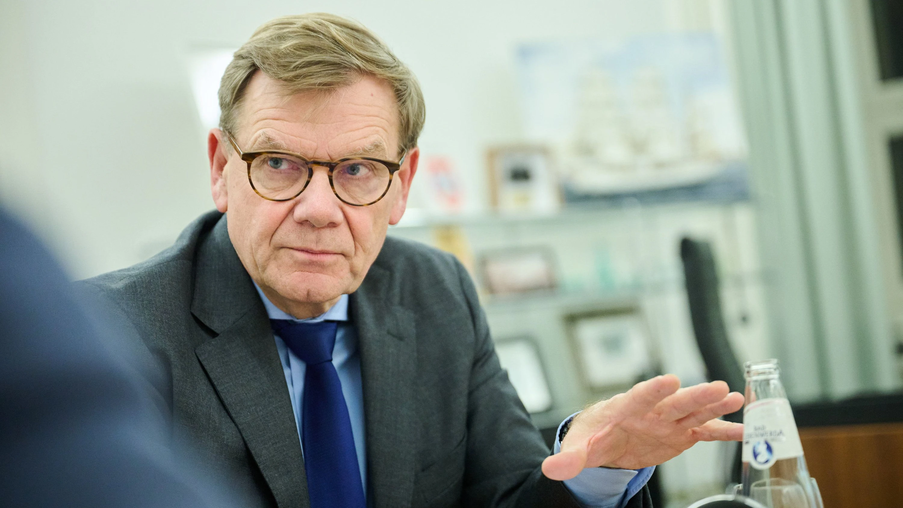 Liveblog Bundespolitik: Wadephul will europäische Freiheit „eigenständiger“ verteidigen Liveblog Bundespolitik: Wadephul will europäische Freiheit „eigenständiger“ verteidigen