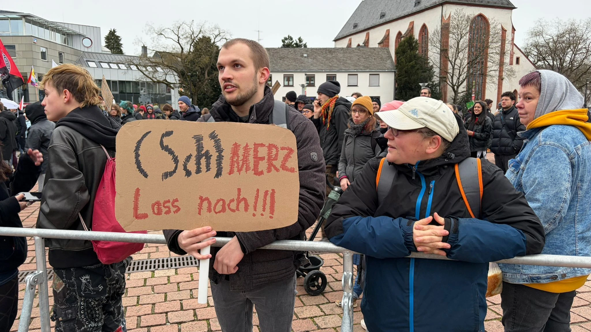 Deutschland-Blog: Proteste vor Merz-Auftritt in Trier Deutschland-Blog: Proteste vor Merz-Auftritt in Trier