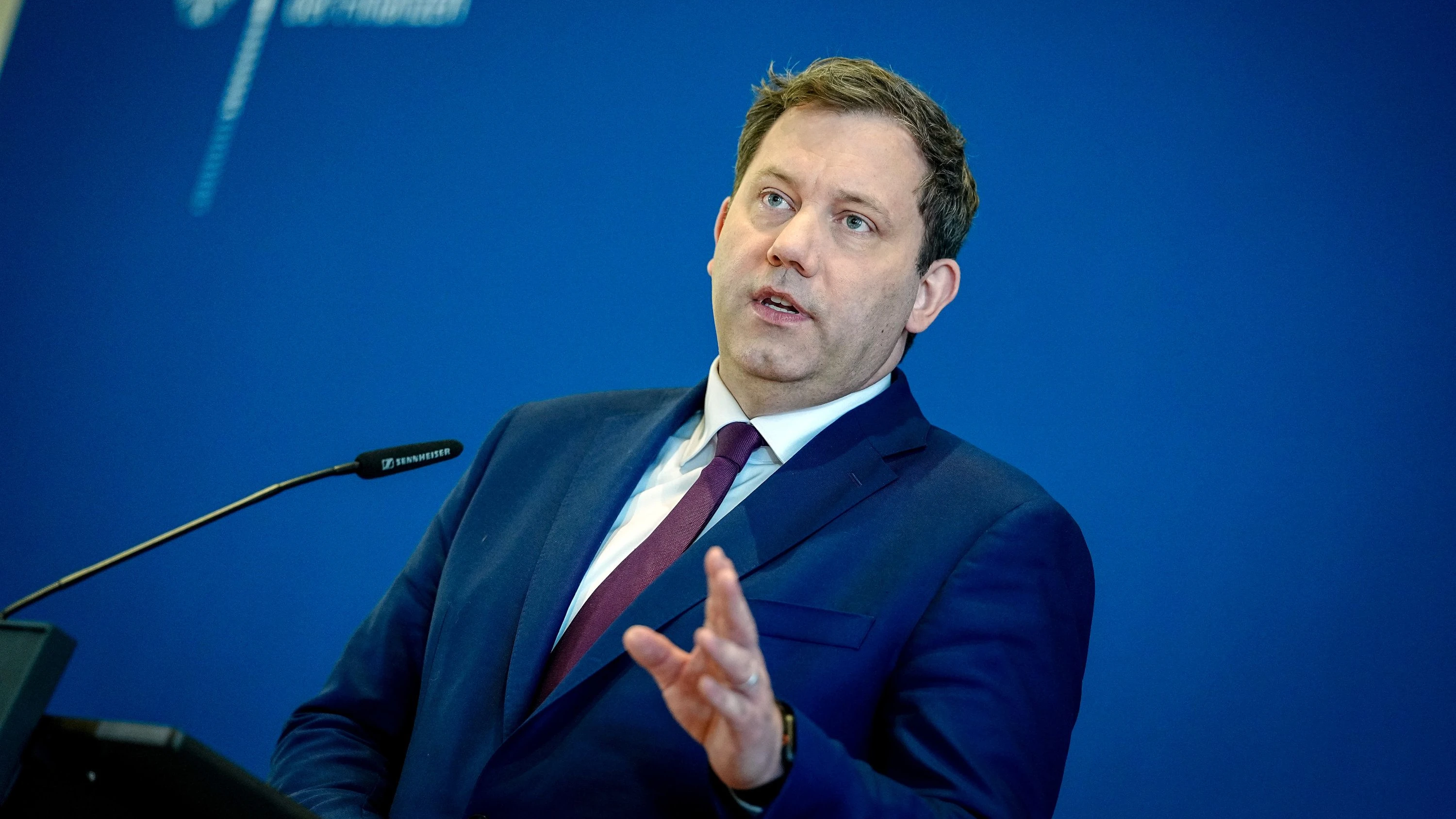 Liveblog Bundespolitik: Klingbeil warnt vor Einfuhr illegalen Feuerwerks Liveblog Bundespolitik: Klingbeil warnt vor Einfuhr illegalen Feuerwerks