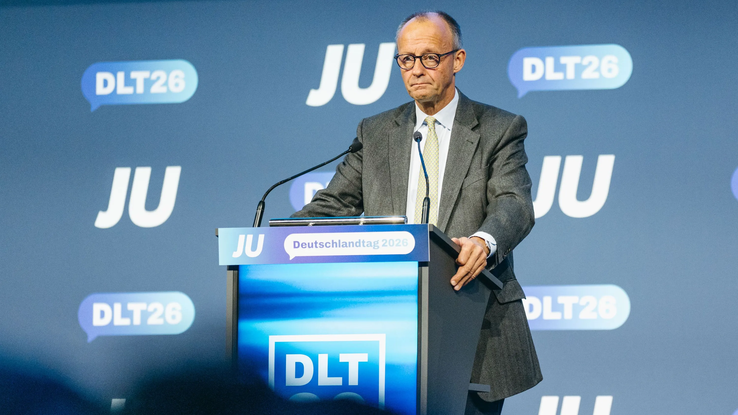 Koalition: Ein Fuß über dem Abgrund Koalition: Ein Fuß über dem Abgrund
