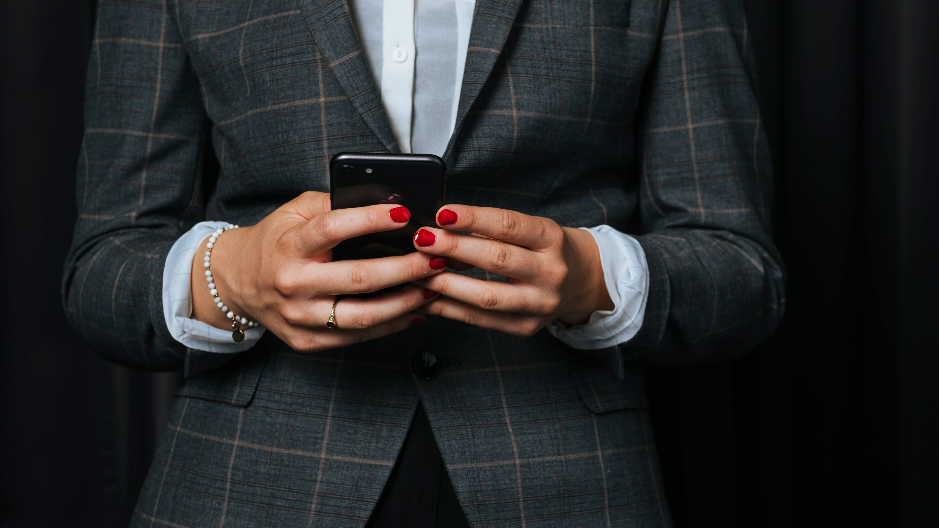 booster für die Karriere: Künstliche Intelligenz macht uns im Job selbstbewusster booster für die Karriere: Künstliche Intelligenz macht uns im Job selbstbewusster