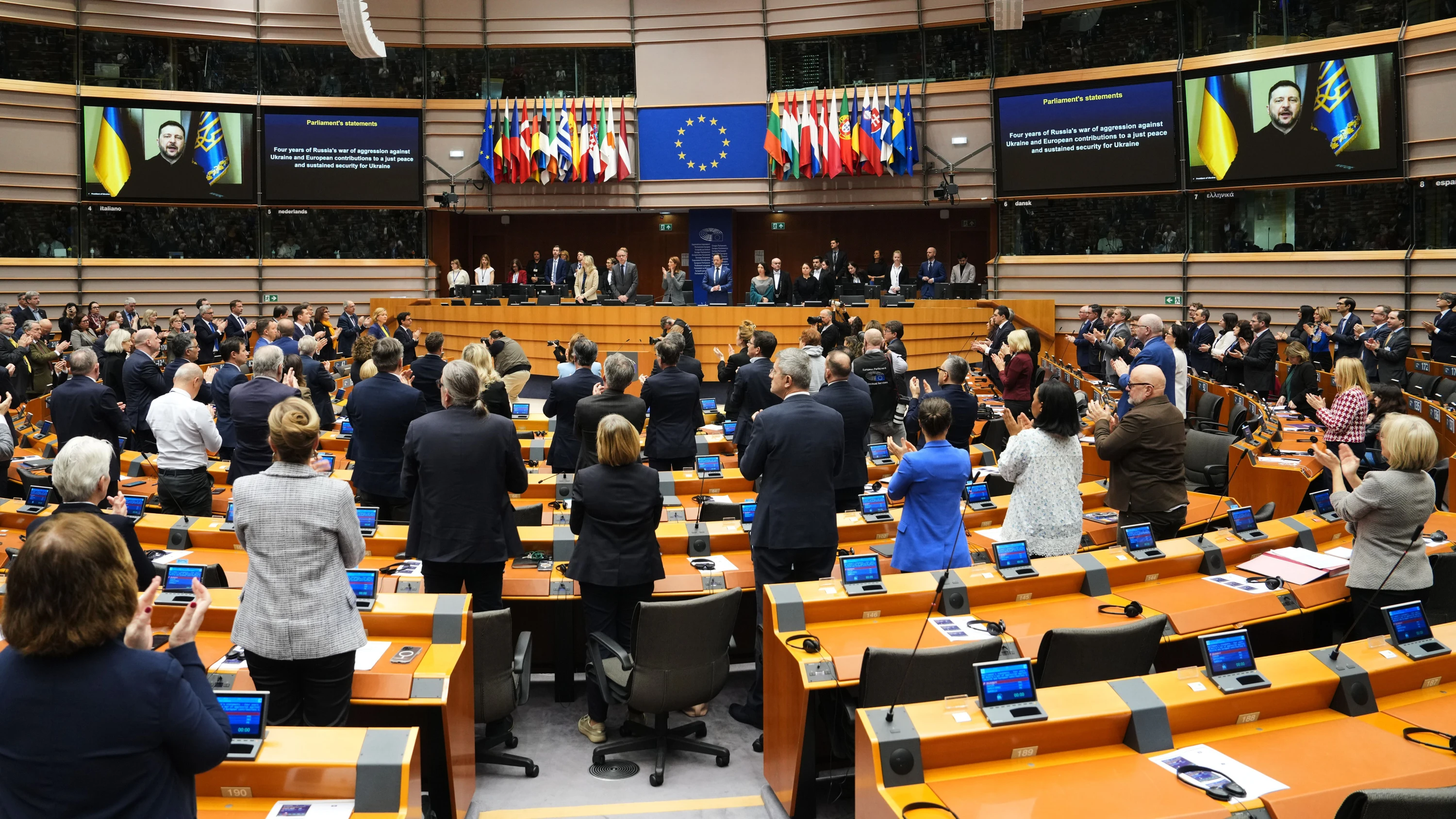 Krieg in der Ukraine: Selenskyj fordert konkretes Datum für EU-Beitritt der Ukraine