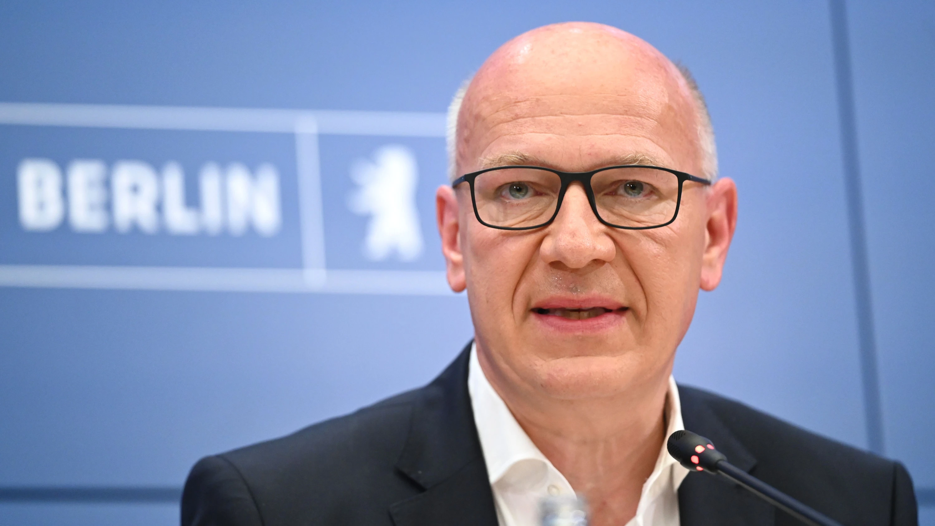Deutschland-Liveblog: Stromausfall in Berlin: Wann telefonierte Kai Wegner mit wem?