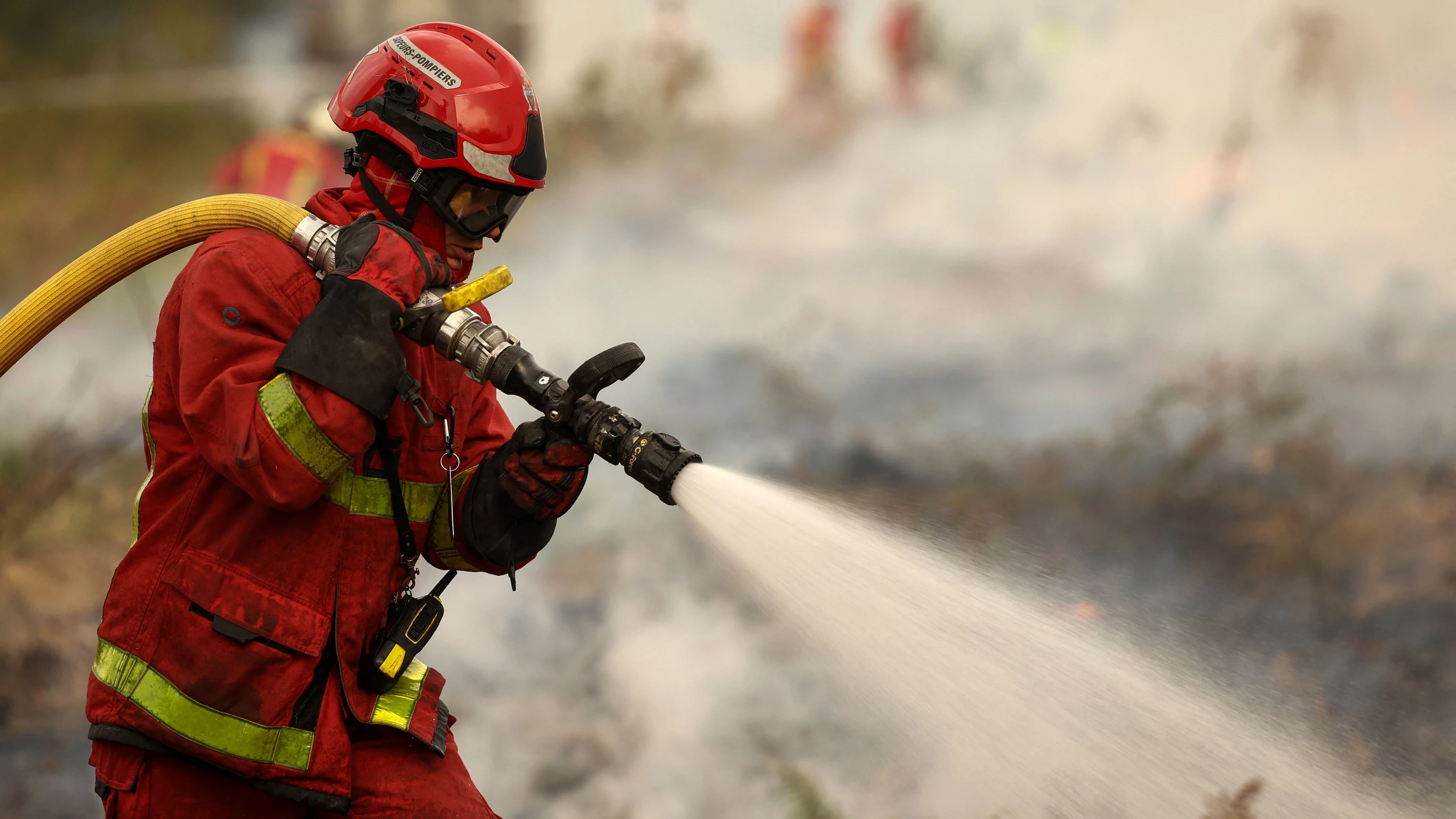 Brände wüten weiter: Flammen kommen bis 15 Kilometer an Großraum Bordeaux heran Brände wüten weiter: Flammen kommen bis 15 Kilometer an Großraum Bordeaux heran