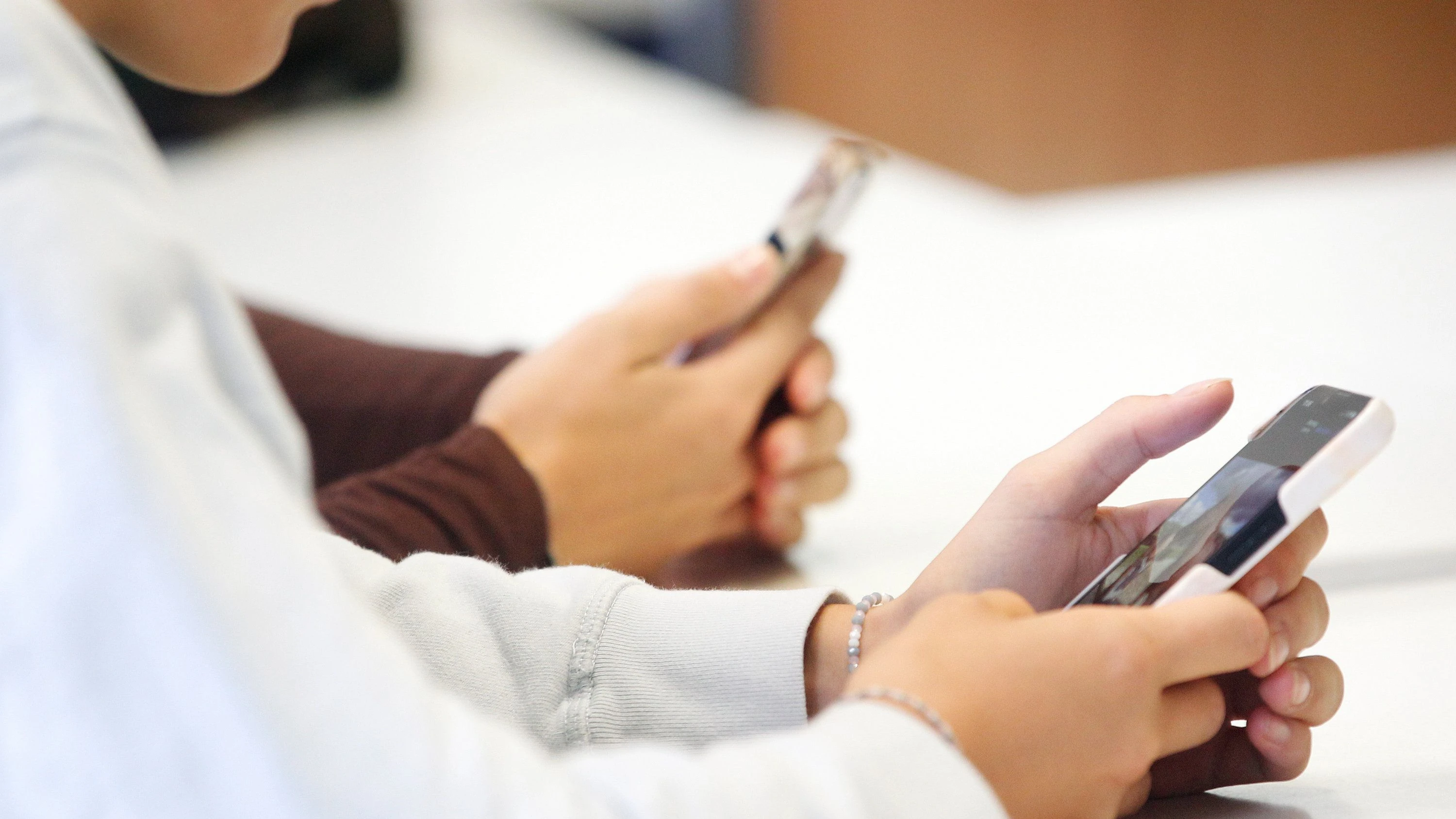 Handys in der Schule: Frauen-Union will digitale Schutzzonen bis Klasse 10