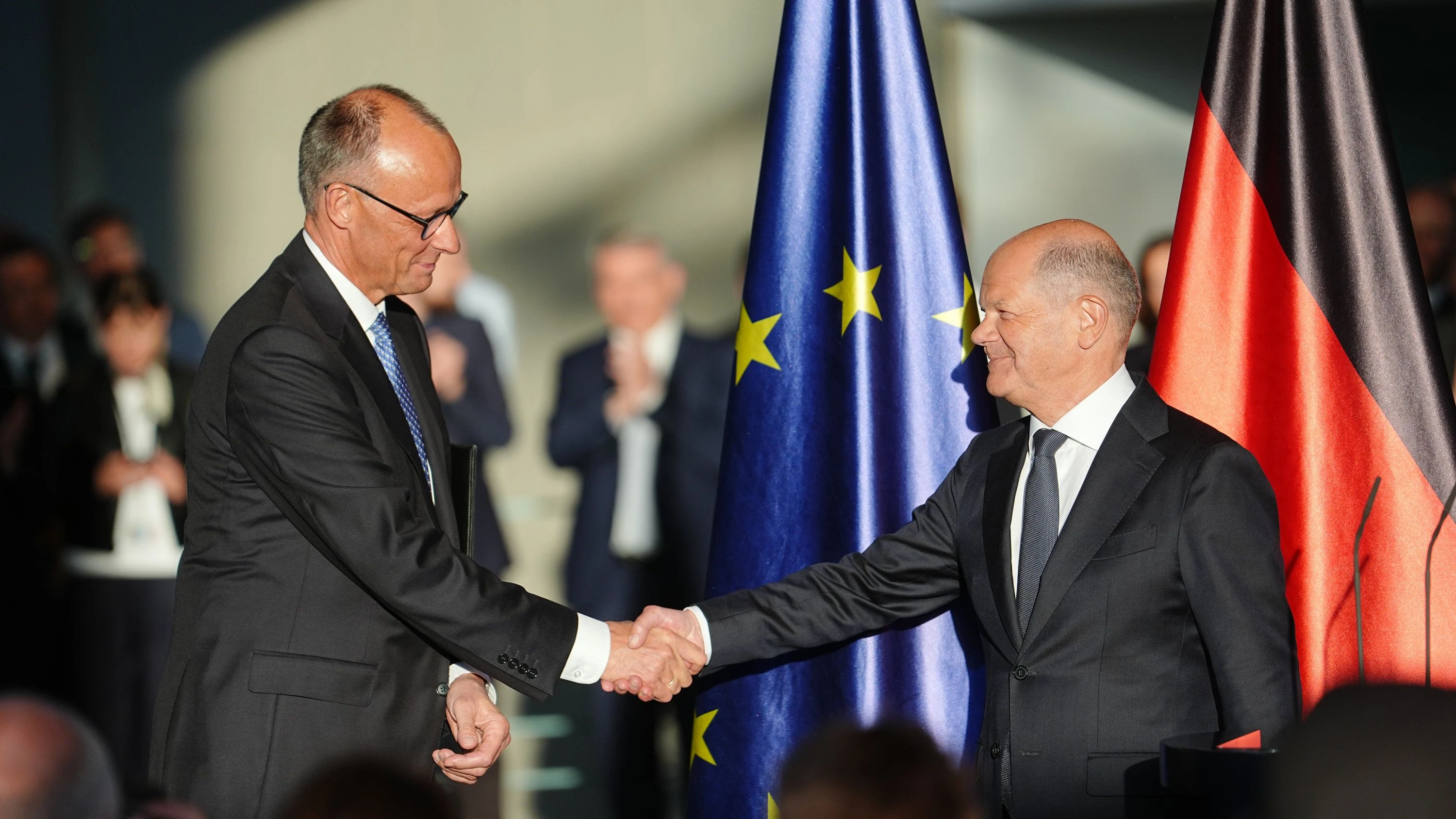 erste Monate im Amt: Kommt der Streit, sinkt die Zustimmung