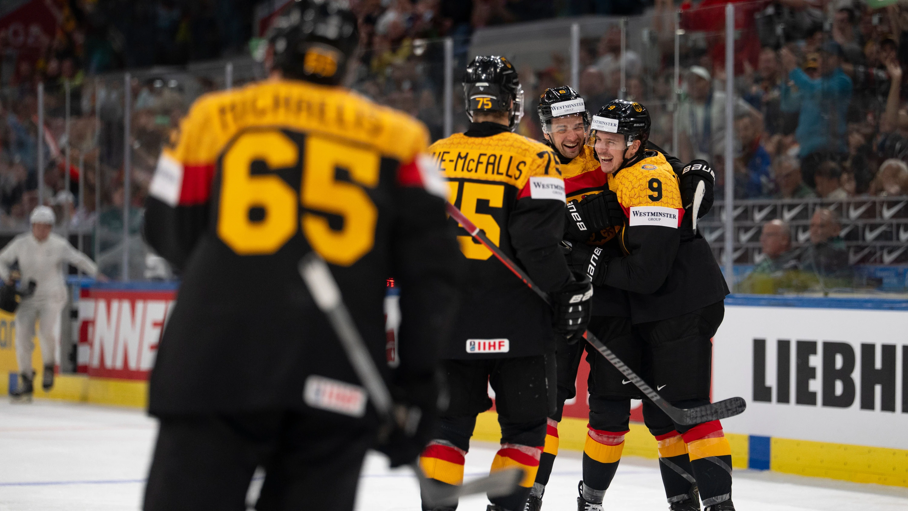 Bild: Wichtiger Erfolg: DEB-Team in Torlaune: Hoffnung auf das Viertelfinale steigt
