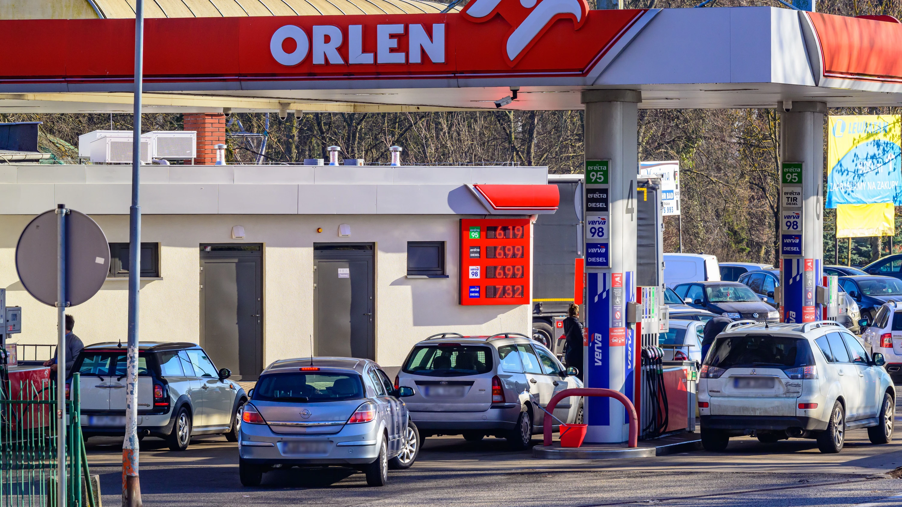 Billiges Tanken im Ausland: Es geht um ein gutes Gefühl, weniger ums Sparen Billiges Tanken im Ausland: Es geht um ein gutes Gefühl, weniger ums Sparen