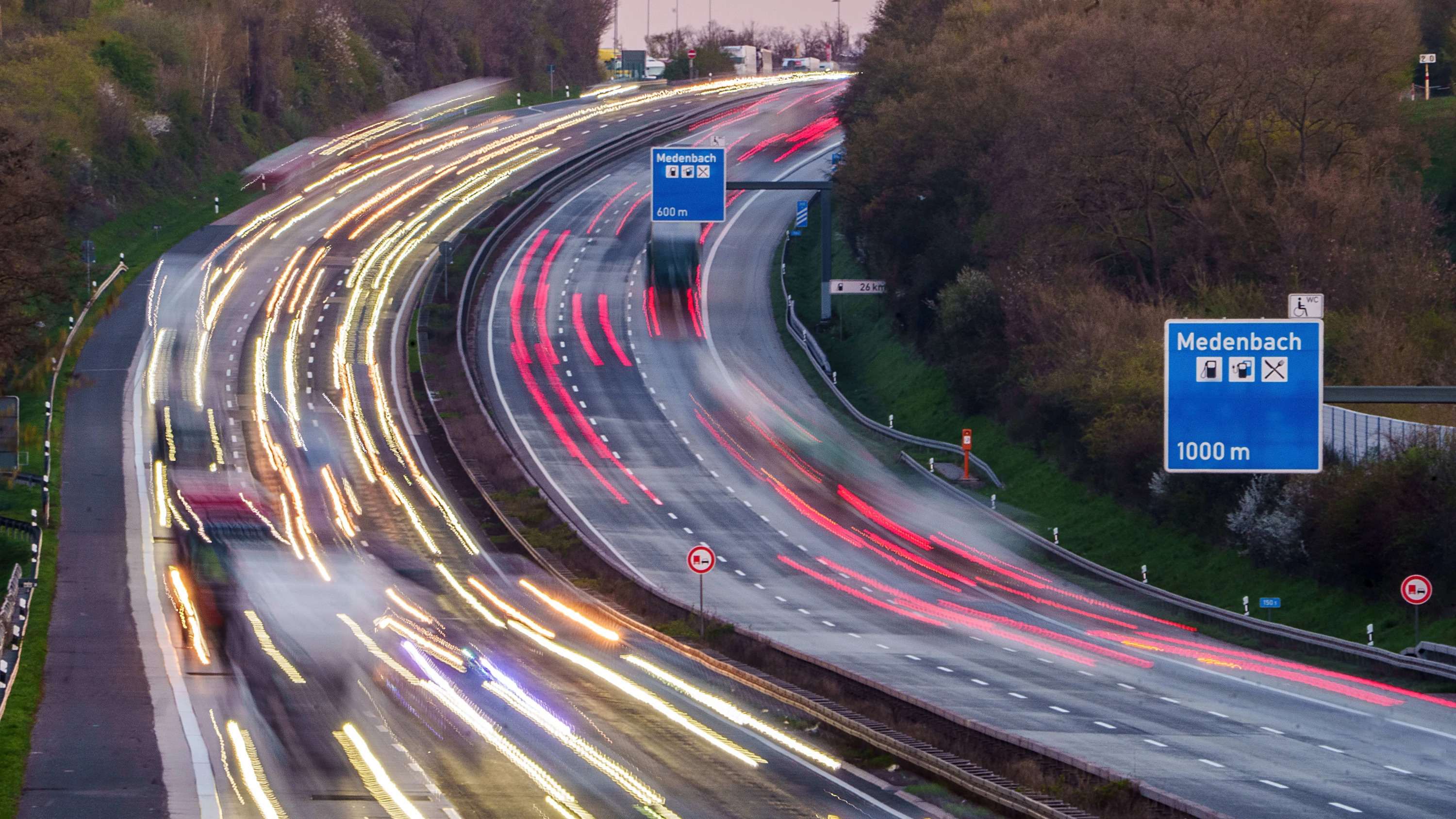 Krisenpolitik: Schwarz-Rot in der Spritpreisklemme