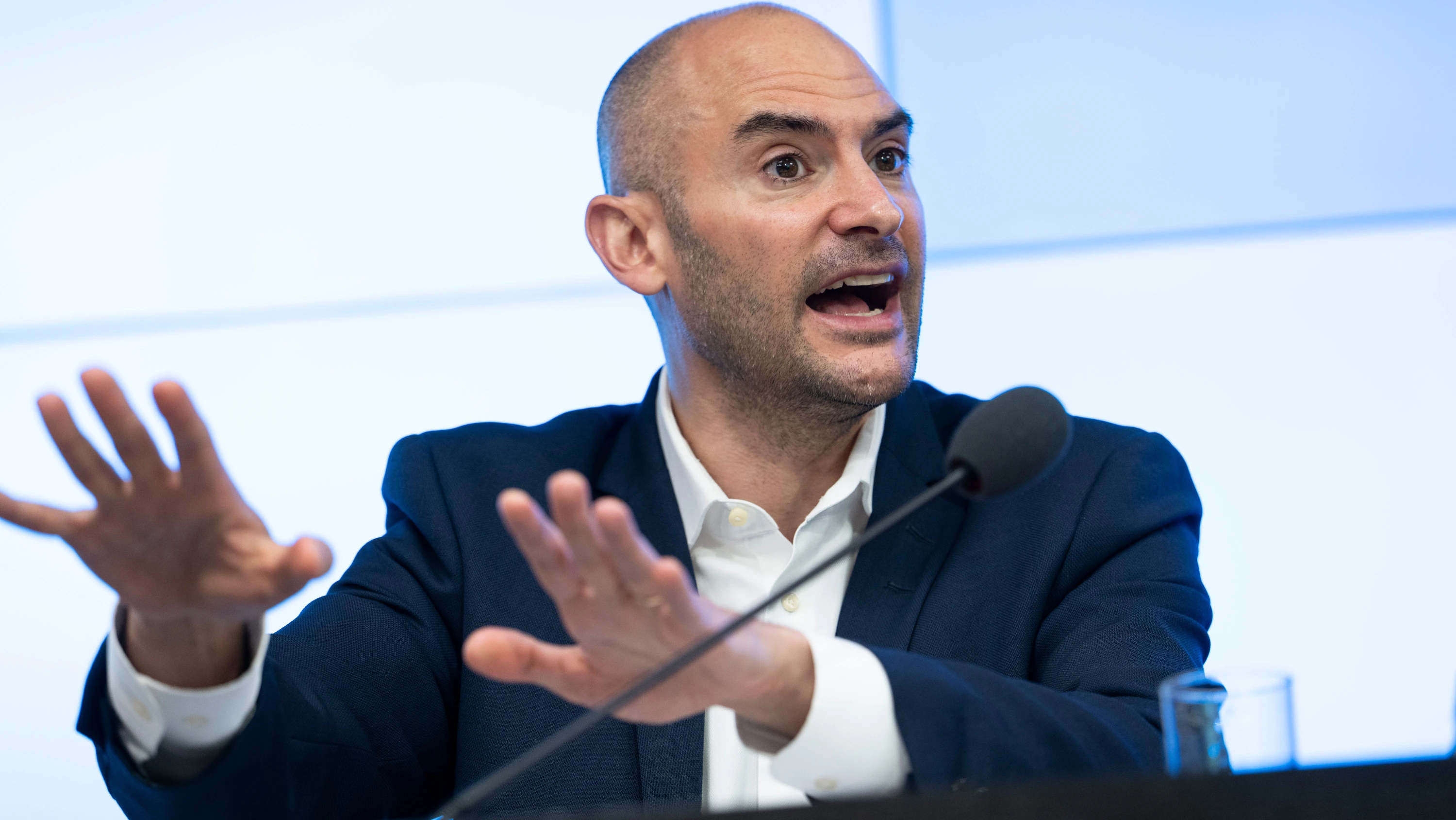 Bayaz droht der AfD: Schnellschuss gegen den Föderalismus