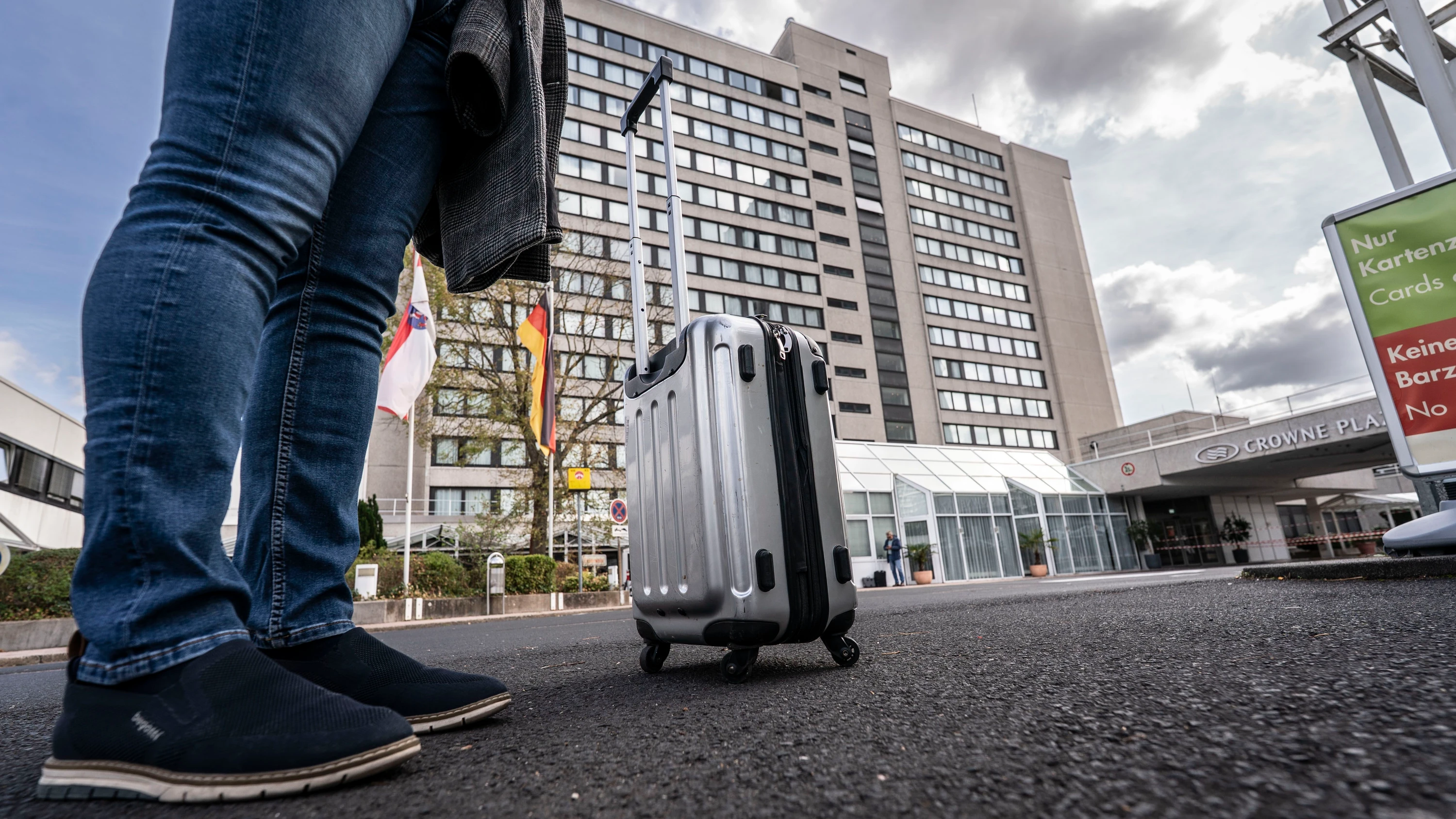 Wegen SicherheitsmängelN: Hotel Crowne Plaza muss kurzfristig geräumt werden