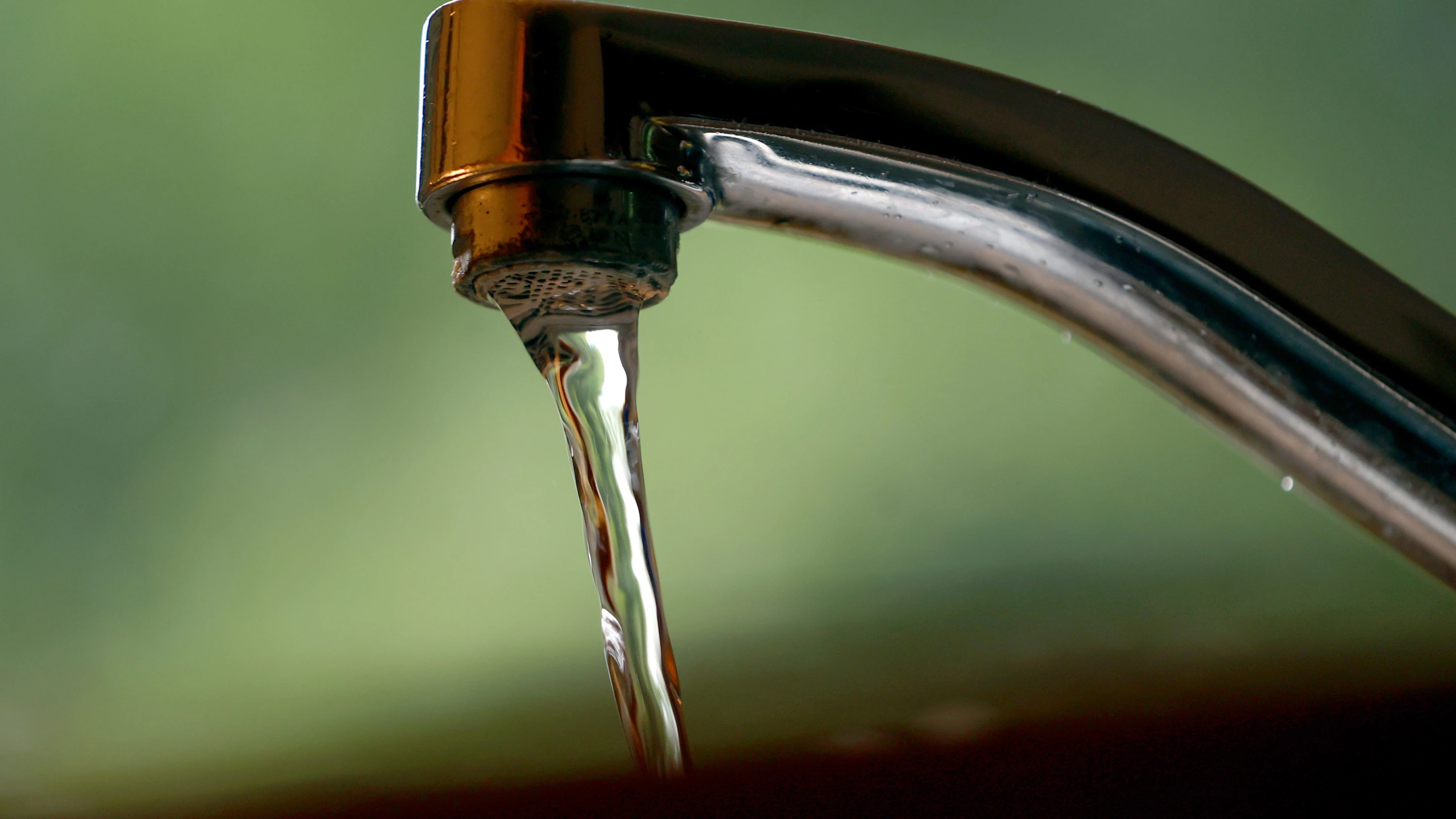Rhein-Main-Liveblog: Wasser in Wiesbaden immer noch mit Keimen belastet
