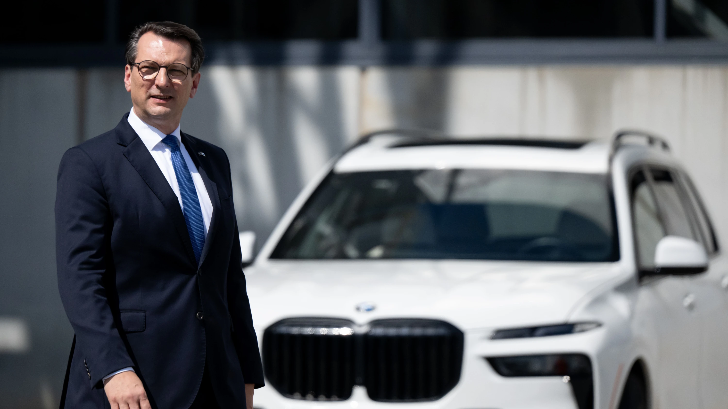 Autokrise: Nun trifft es auch BMW Autokrise: Nun trifft es auch BMW