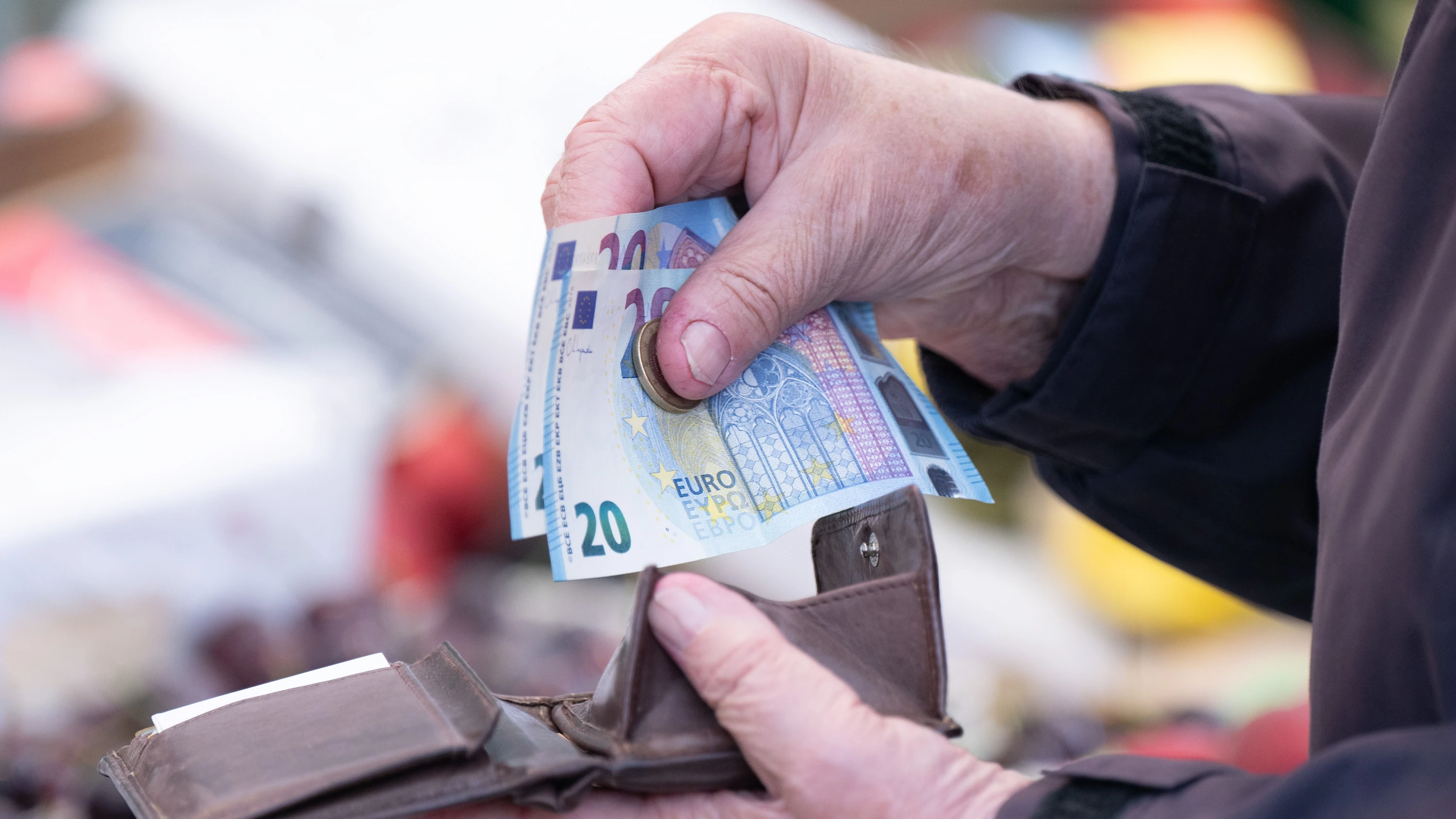 Arbeitseinkommen: Die meisten Deutschen kommen gut mit ihrem Geld aus