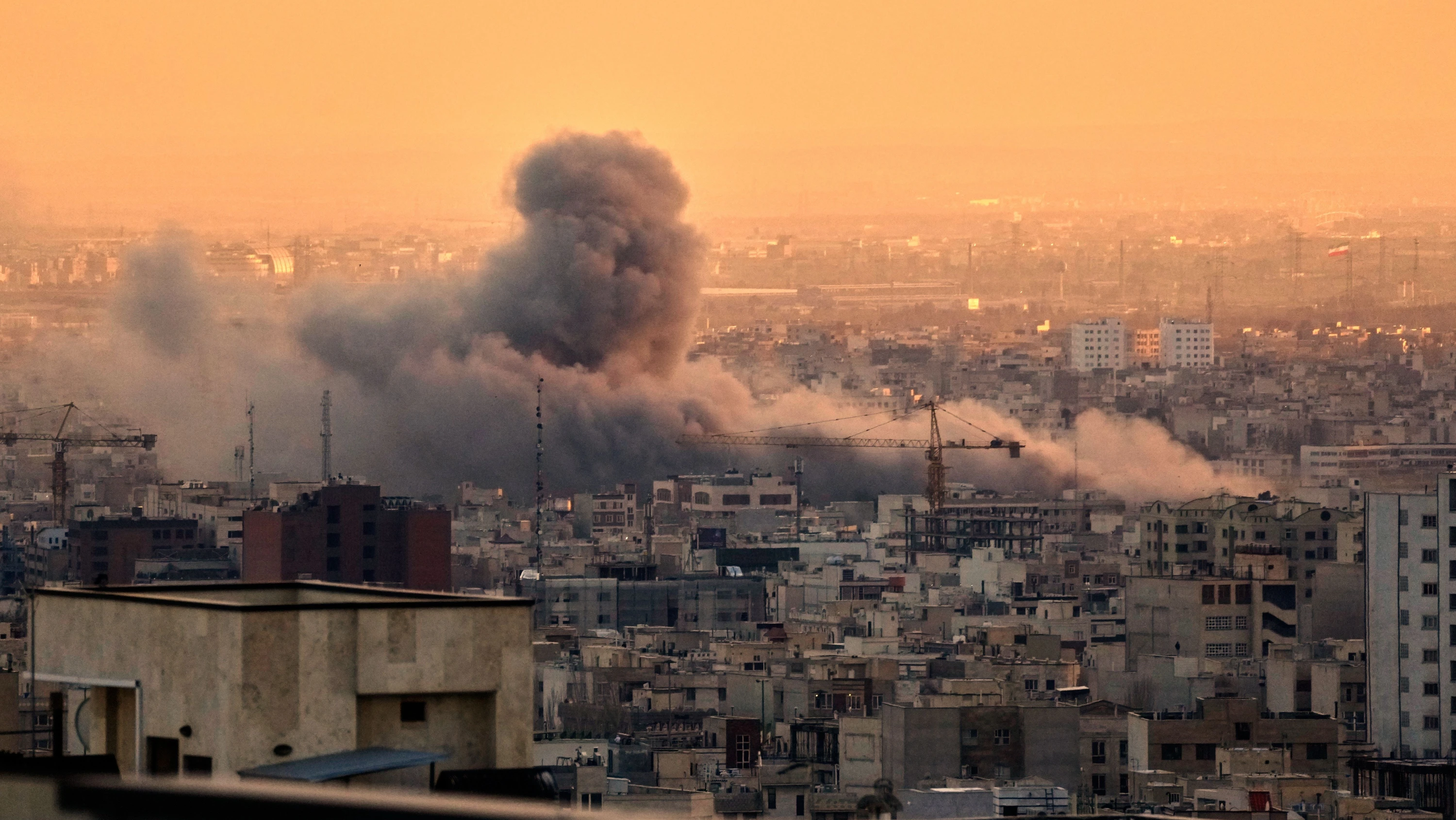 Liveblog Irankrieg: Israel: Mehr als 80 Kampfjets greifen Iran an