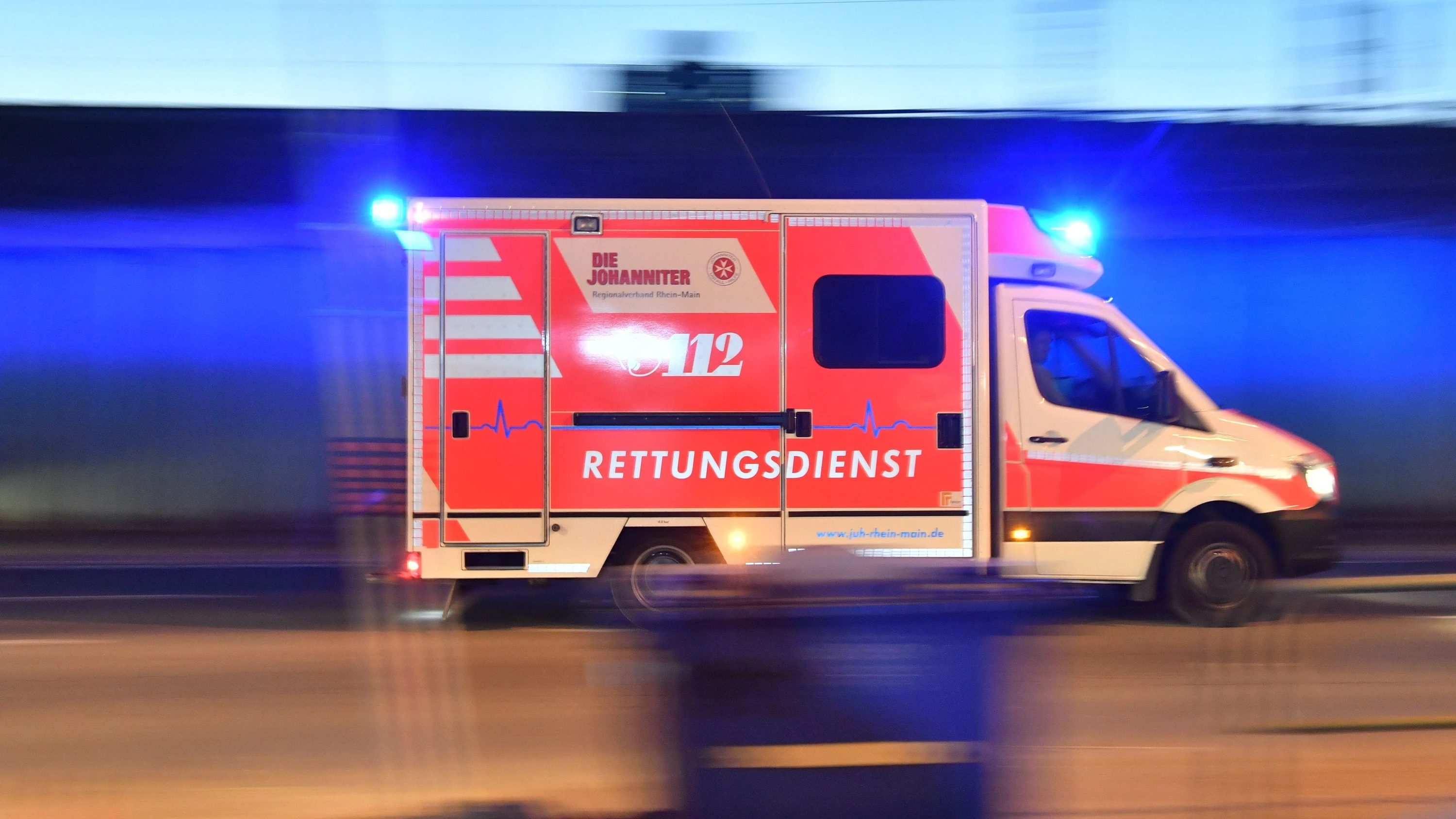 Rhein-Main-Liveblog: Gelnhausen: Fußgänger auf Rastplatz tödlich verletzt