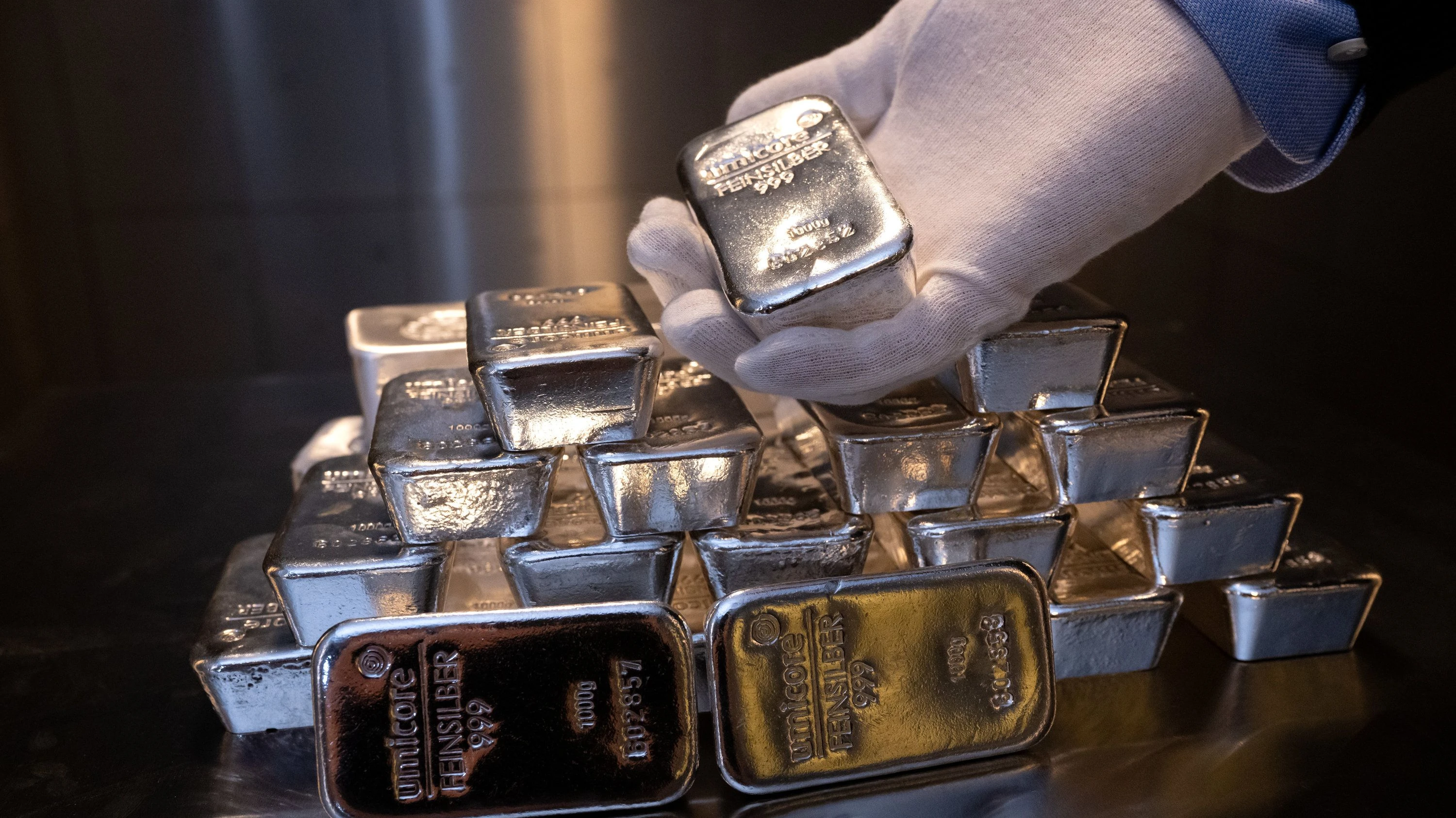 Edel- aber auch Industriemetall: Silber glänzt, doch Vorsicht vor der Tücken des Marktes Edel- aber auch Industriemetall: Silber glänzt, doch Vorsicht vor der Tücken des Marktes