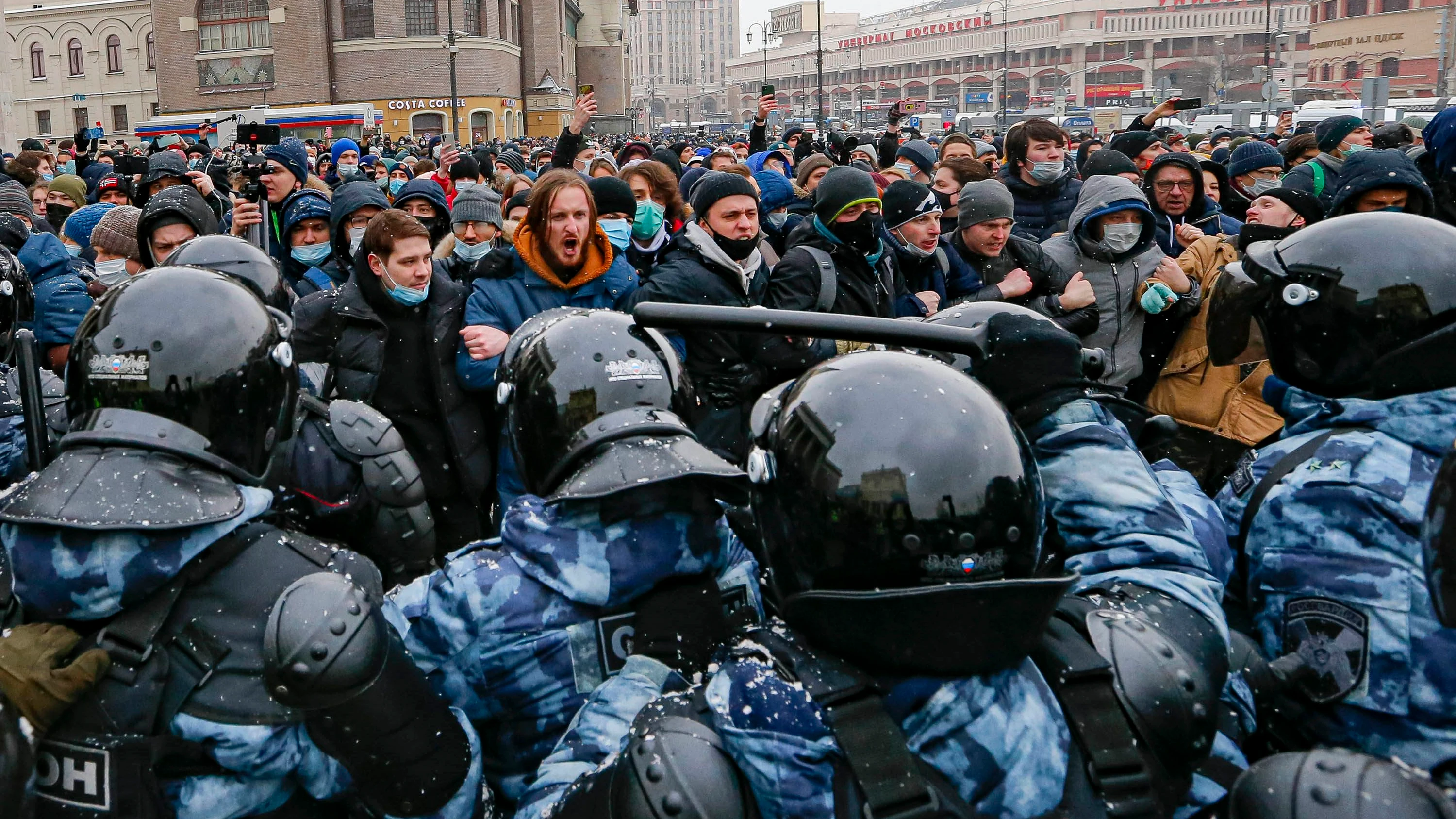 Russischer Regimegegner: Abschiebung in Putins Reich?