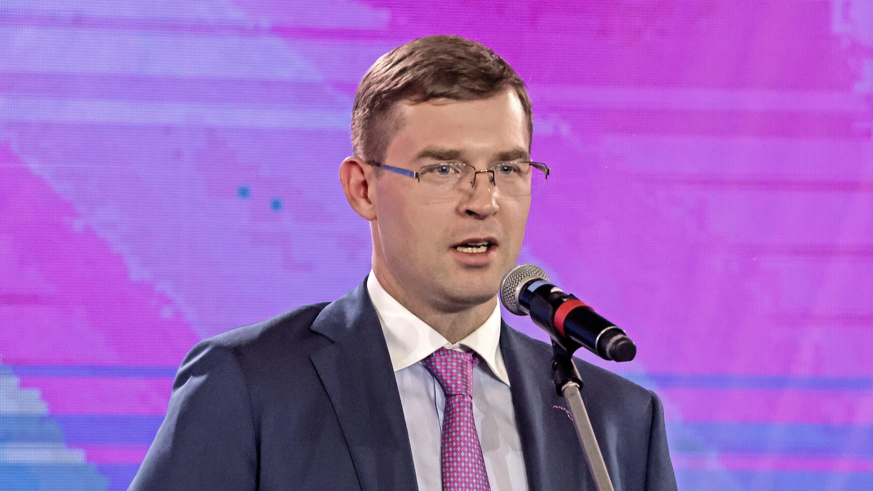 Machtkampf im Schach: Ein Öl-Händler, zwei Unternehmer und der ehemalige Bahnchef