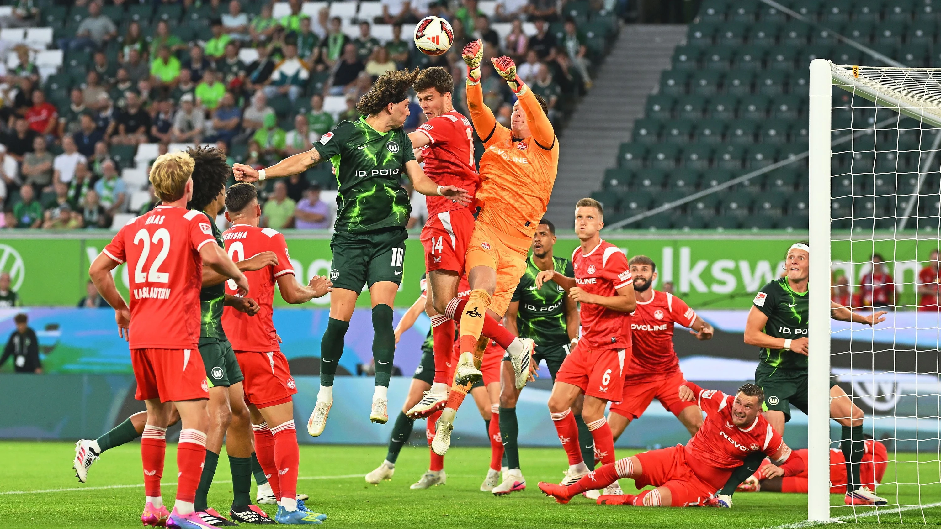 0:0 gegen Kaiserslautern: Wolfsburg startet torlos in die Zweite Bundesliga 0:0 gegen Kaiserslautern: Wolfsburg startet torlos in die Zweite Bundesliga