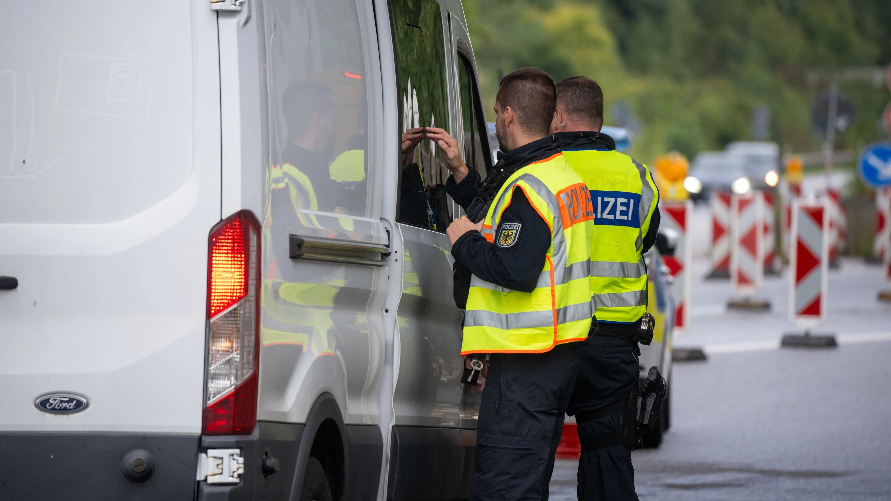 Liveblog Bundespolitik: Fast 1600 Asylsuchenden gelingt Einreise trotz Zurückweisung