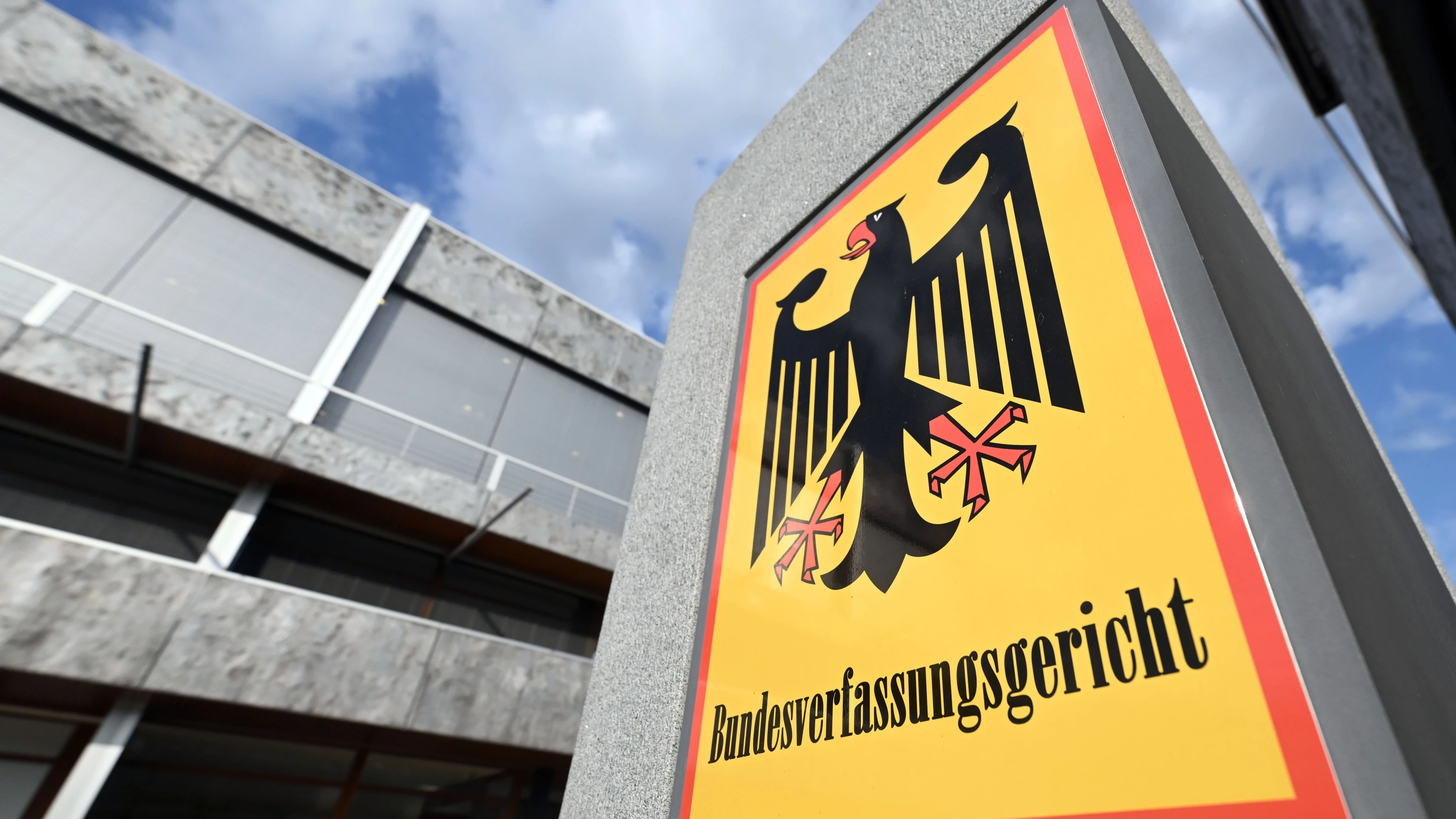 Deutschland-Liveblog: Bundesverfassungsgericht billigt gekürzte Asylleistungen Deutschland-Liveblog: Bundesverfassungsgericht billigt gekürzte Asylleistungen