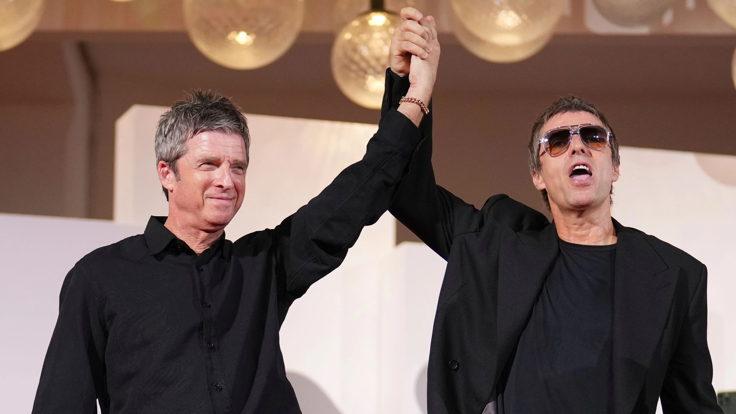 Oasis-Doku: „Wenn die zwei wieder zusammenfinden können, kann es jeder“