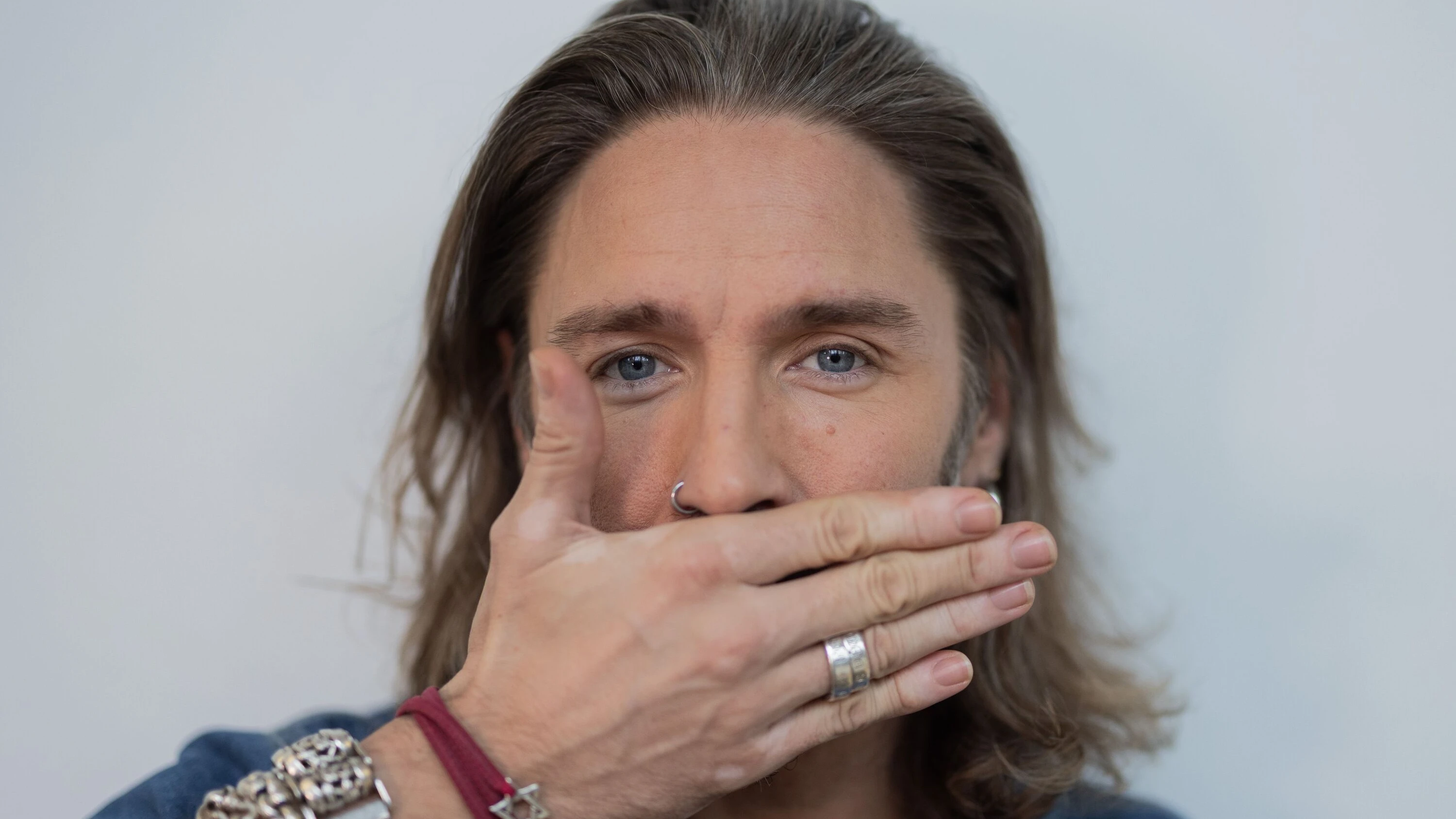 Lügenskandal und Dschungel: Der Gil-Ofarim-Zirkus von RTL ist eine Shitshow Lügenskandal und Dschungel: Der Gil-Ofarim-Zirkus von RTL ist eine Shitshow